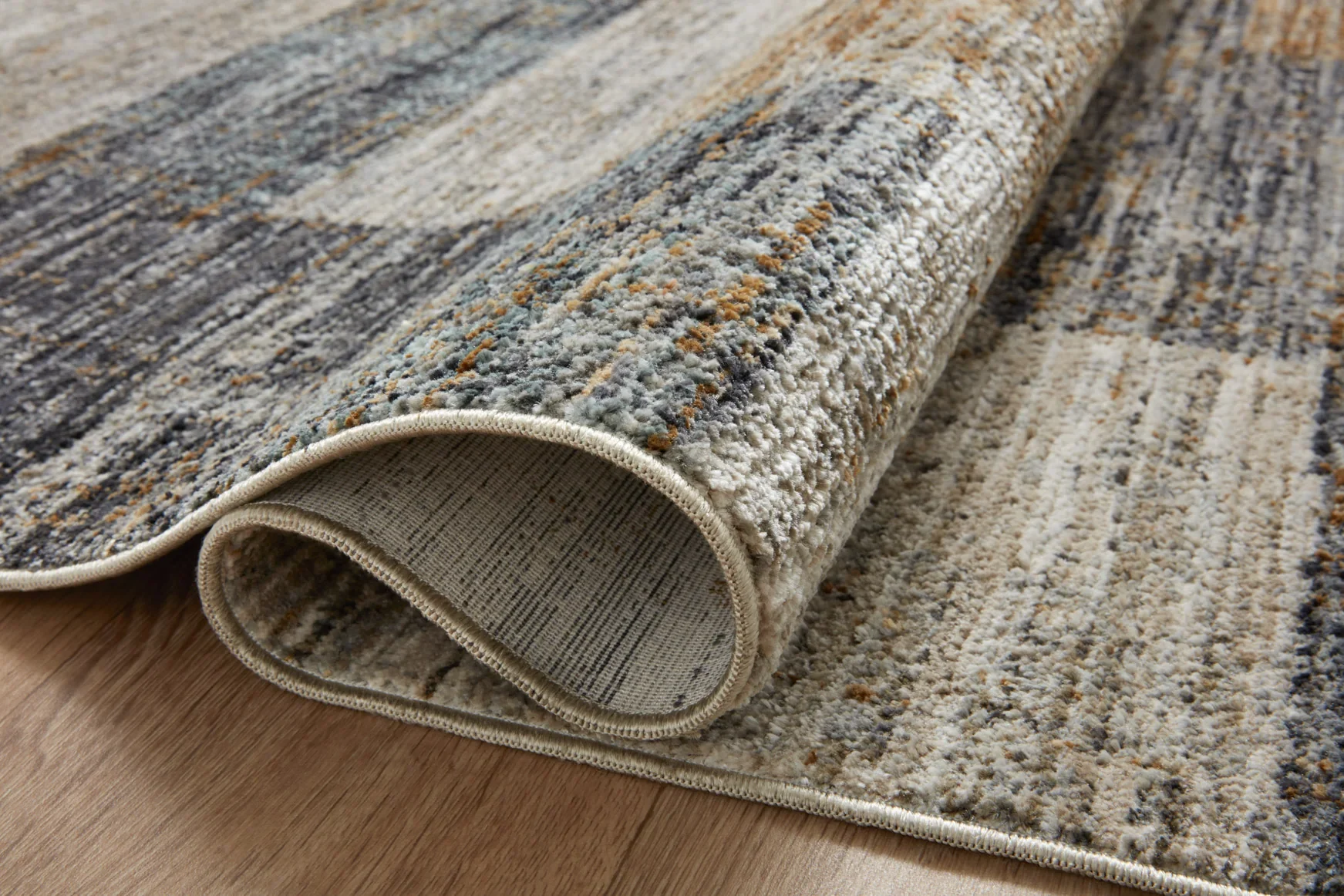 Loloi Soho Contemporary Grey and Gold 2' 7" x 14' Runner Rug - Image 5