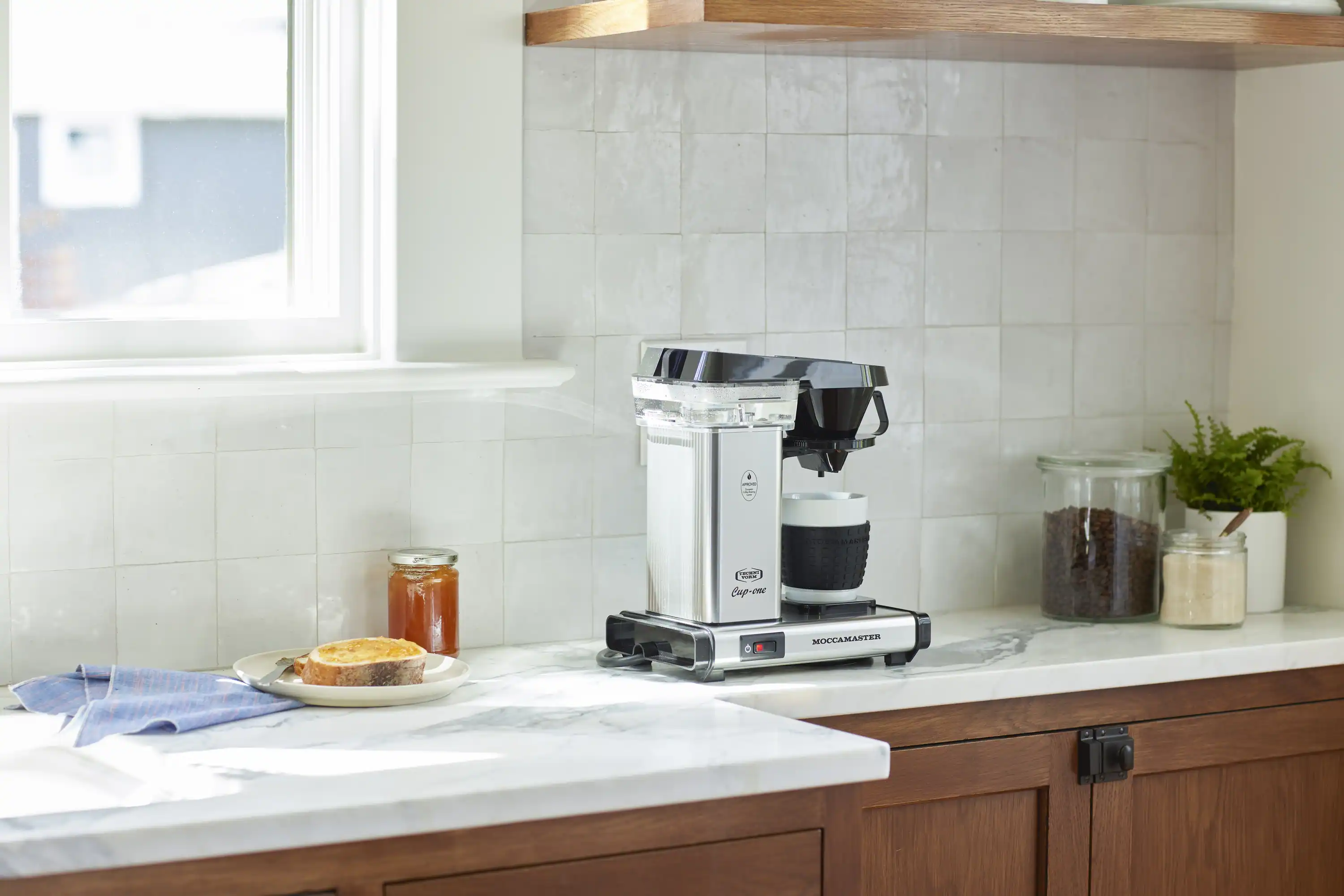 Moccamaster Cup-One Single Coffee Maker in Polished Silver, No Drip-Stop, 10 Ounce (69212) - Image 7