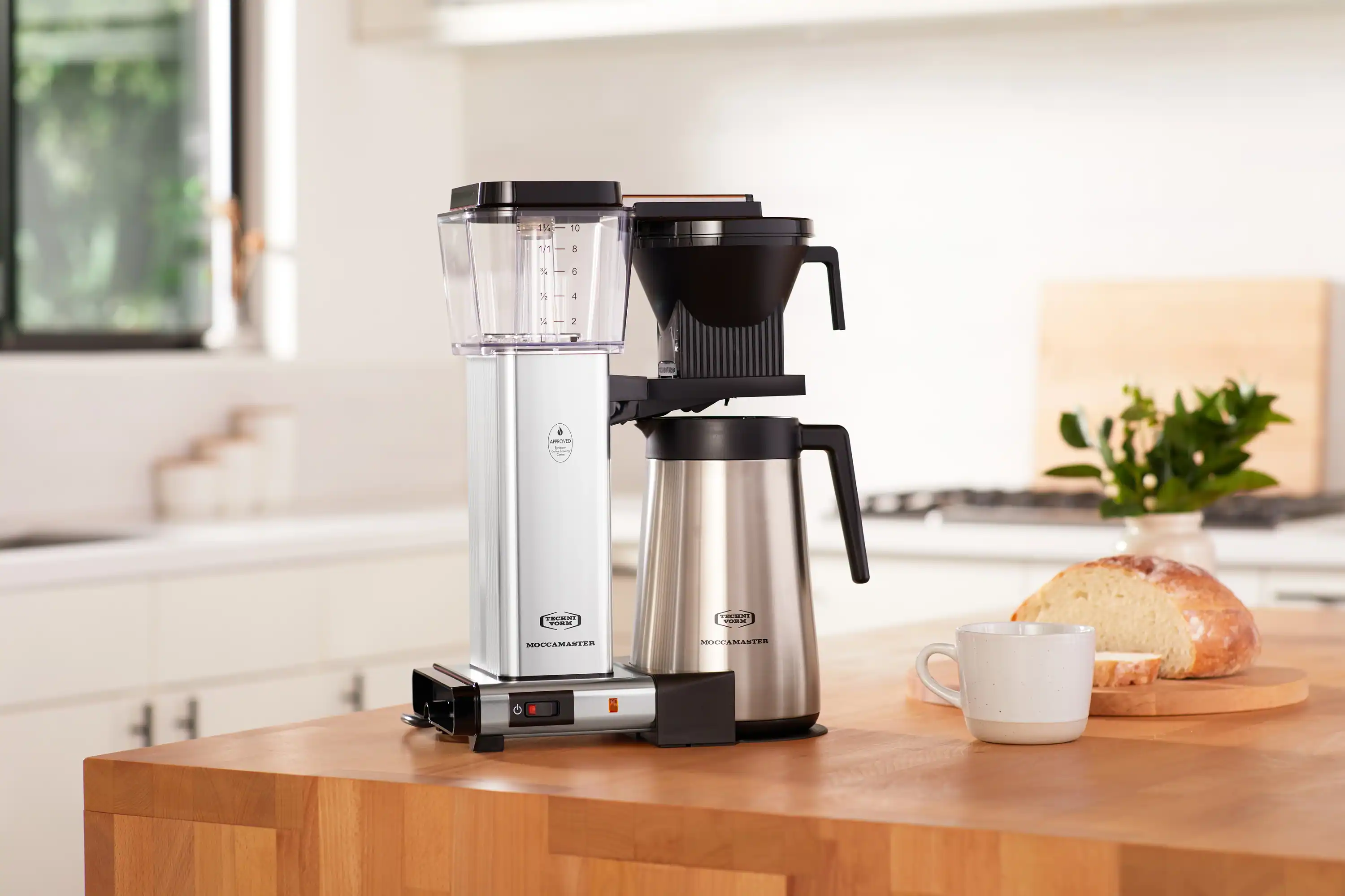 Moccamaster KBGT Thermal Carafe 10-Cup Coffee Maker in Polished Silver with Automatic Drip-Stop 40 Ounce, 1.25L (79312) - Image 5