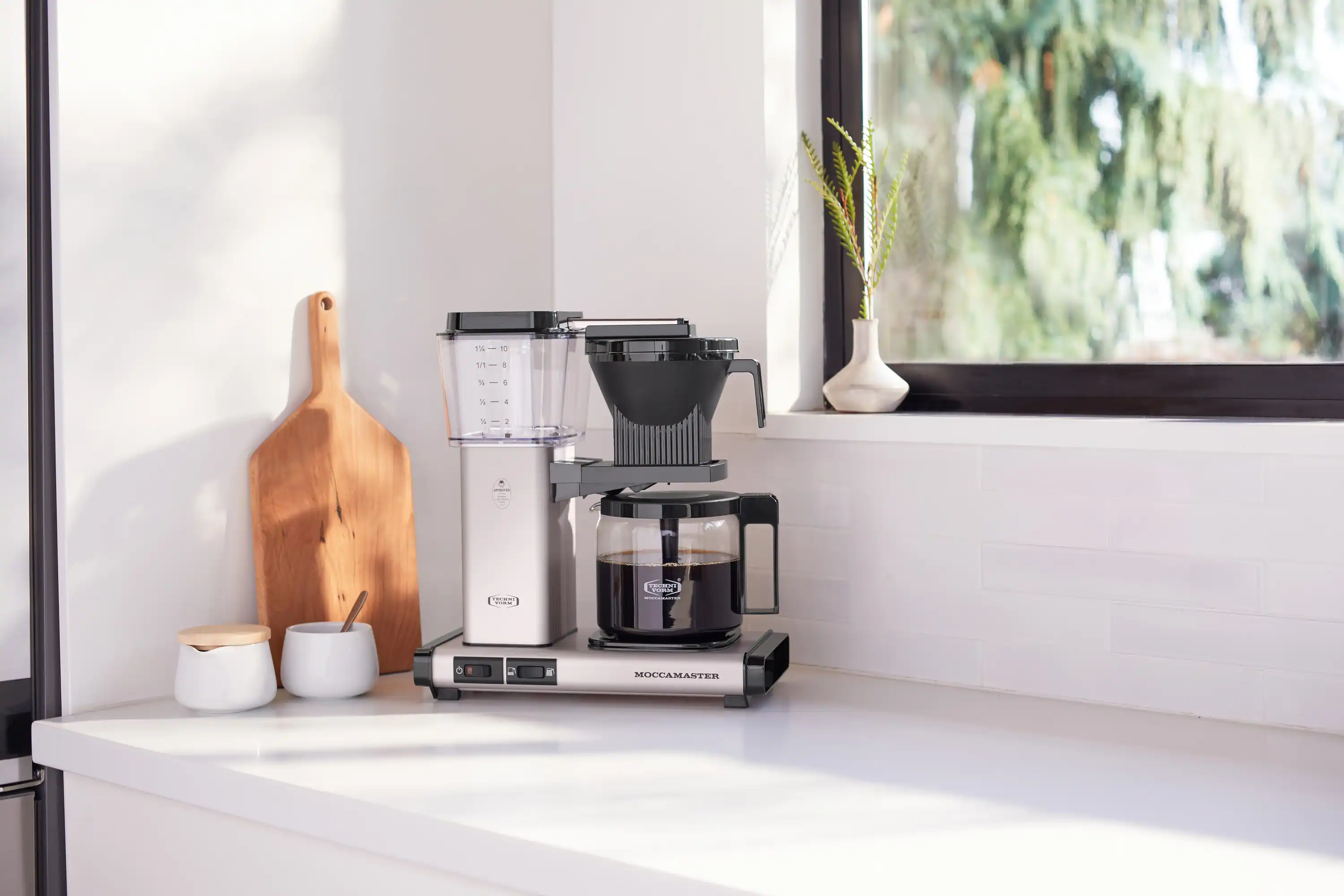 Maccomaster KBGV Select Glass Carafe 10-Cup Coffee Maker in Matte Silver with Automatic Drip-Stop, 40 Ounce, 1.25L (53930) - Image 3