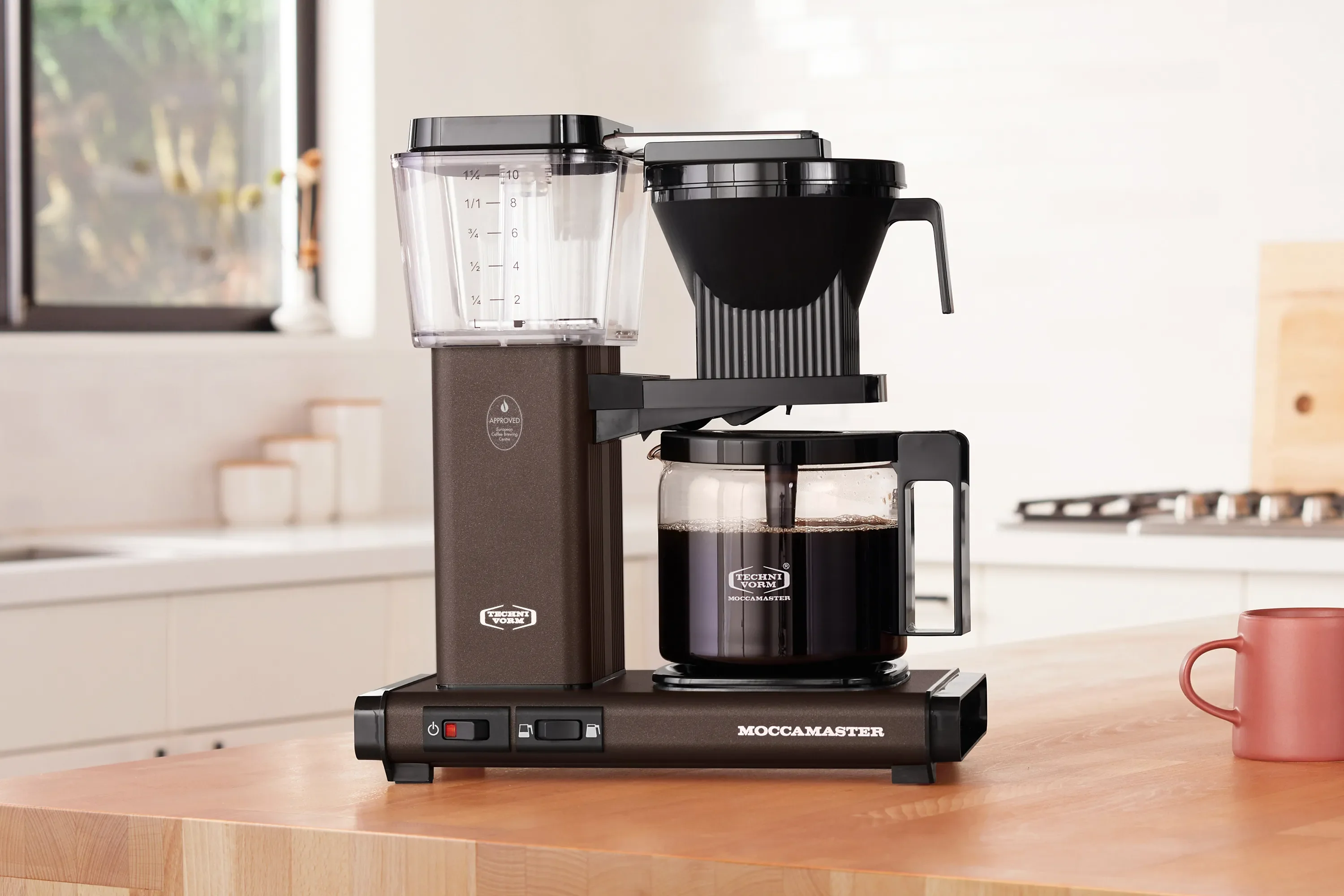 Moccamaster KBGV Select Glass Carafe 10-Cup Coffee Maker in Dutch Cocoa with Automatic Drip-Stop, 40 Ounce, 1.25L (53932) - Image 2