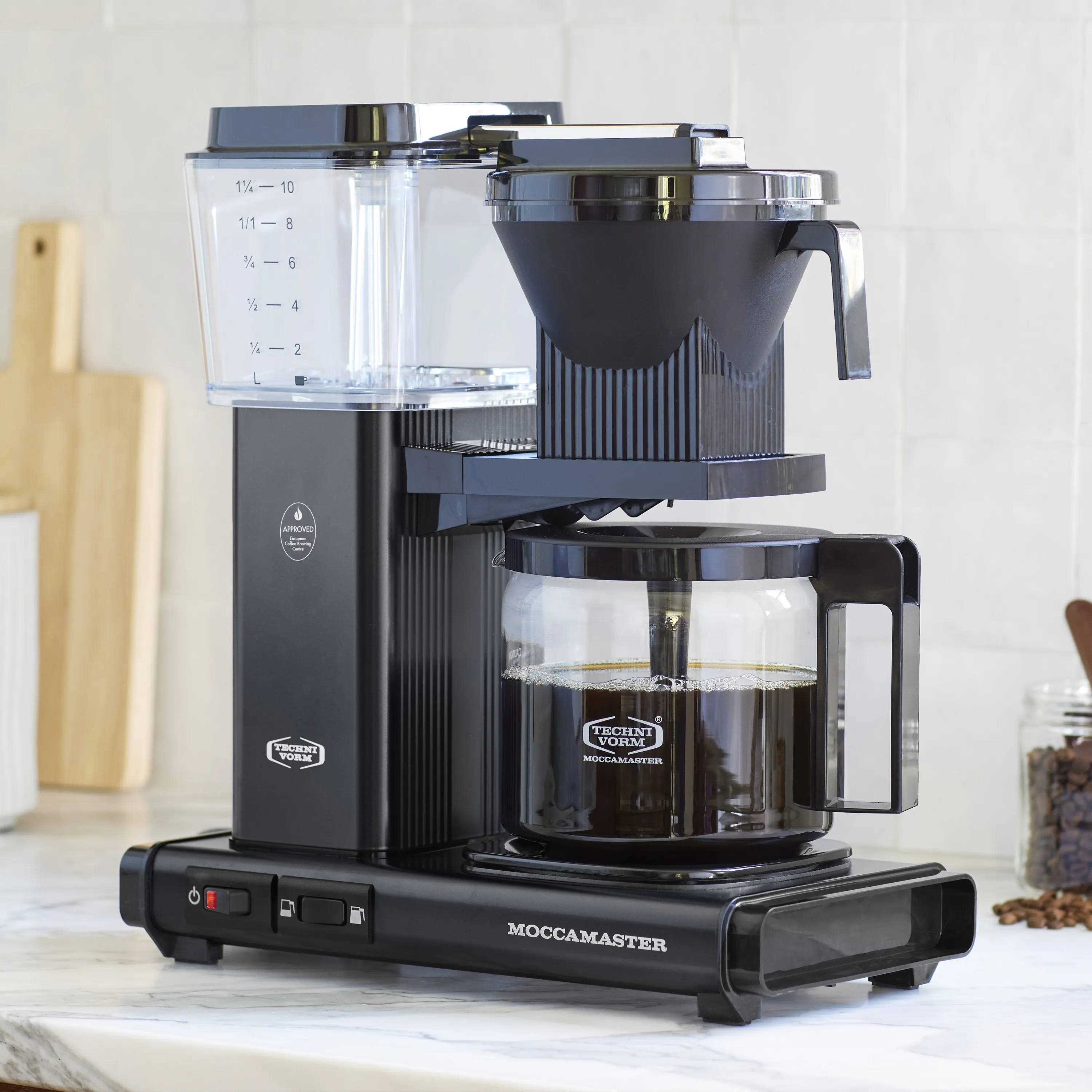 Moccamaster KBGV Select Glass Carafe 10-Cup Coffee Maker in Black with Automatic Drip-Stop, 40 Ounce, 1.25L (53937) - Image 4