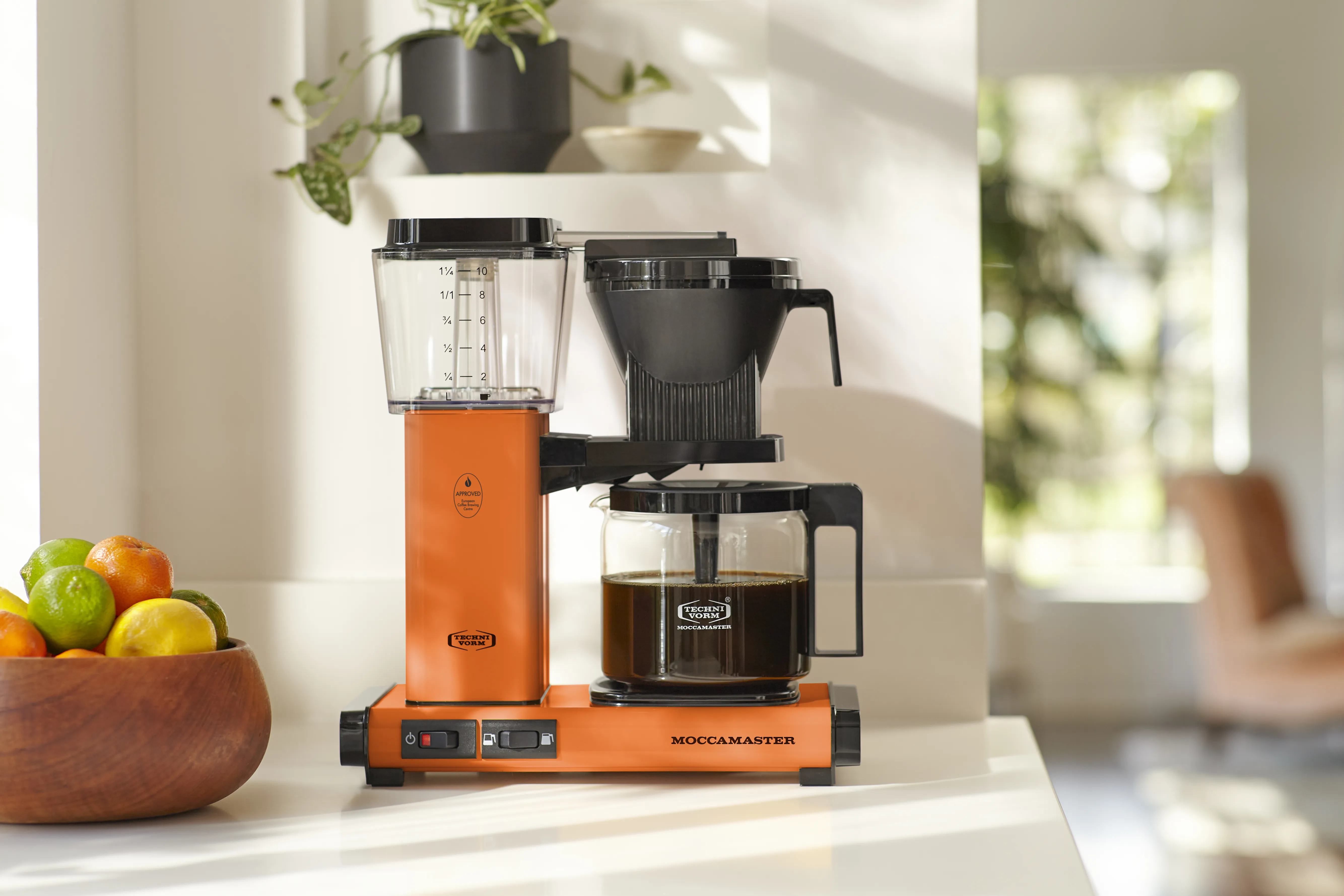 Moccamaster KBGV Select Glass Carafe 10-Cup Coffee Maker in Orange with Volume Selector Switch, Automatic Drip-Stop & Auto-off 100 minutes, 40 Ounce, 1.25L (53947) - Image 4