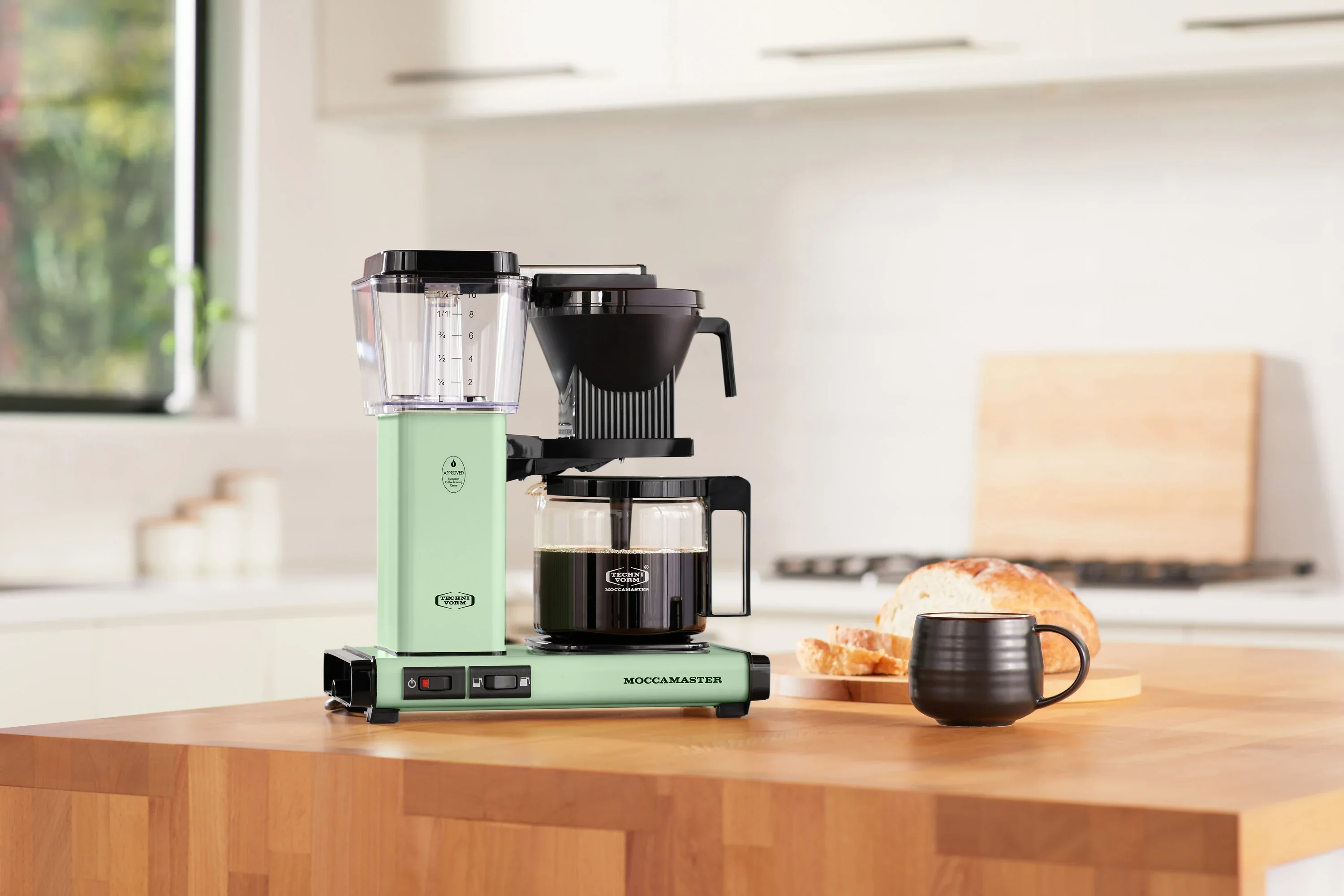 Moccamaster KBGV Select Glass Carafe 10-Cup Coffee Maker in Pistachio with Volume Selector Switch, Automatic Drip-Stop & Auto-off 100 minutes, 40 Ounce, 1.25L (53925) - Image 3