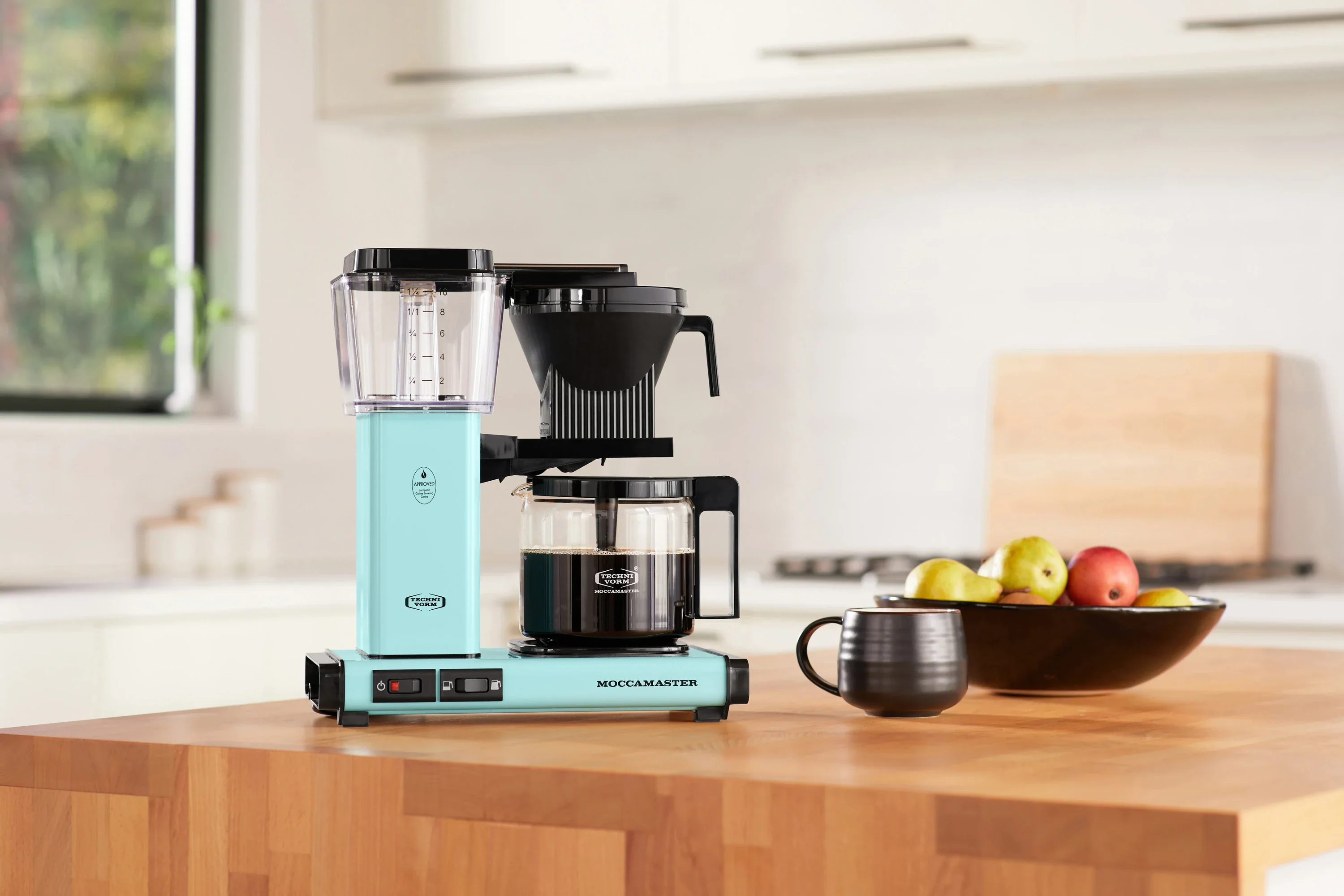 Moccamaster KBGV Select Glass Carafe 10-Cup Coffee Maker in Turquoise with Volume Selector Switch, Automatic Drip-Stop & Auto-off 100 minutes, 40 Ounce, 1.25L (53934) - Image 2