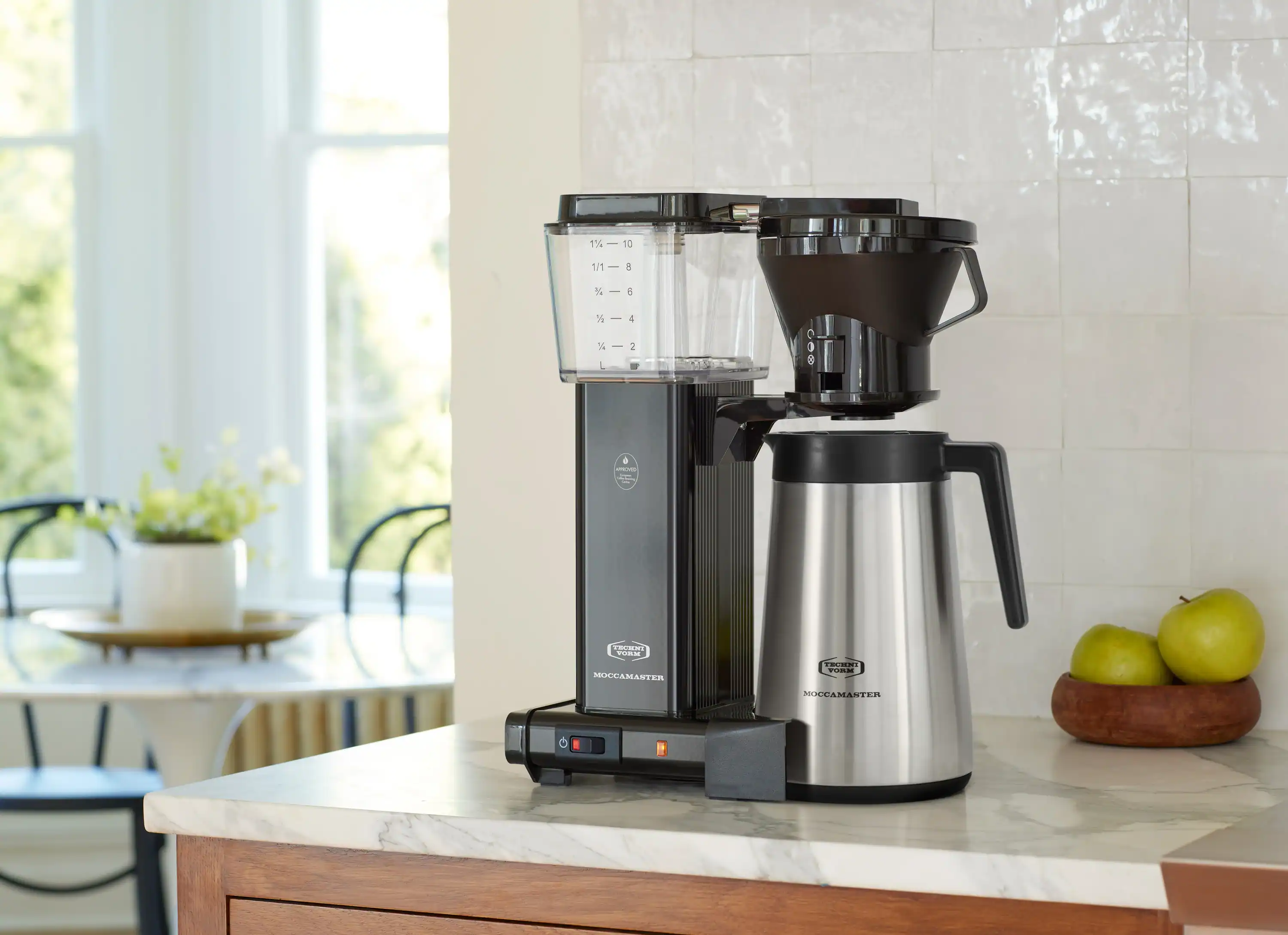 Moccamaster KBT Thermal Carafe 10-Cup Coffee Maker in Black with Manual Adjust Drip-Stop, 40 Ounce, 1.25L (79114) - Image 3