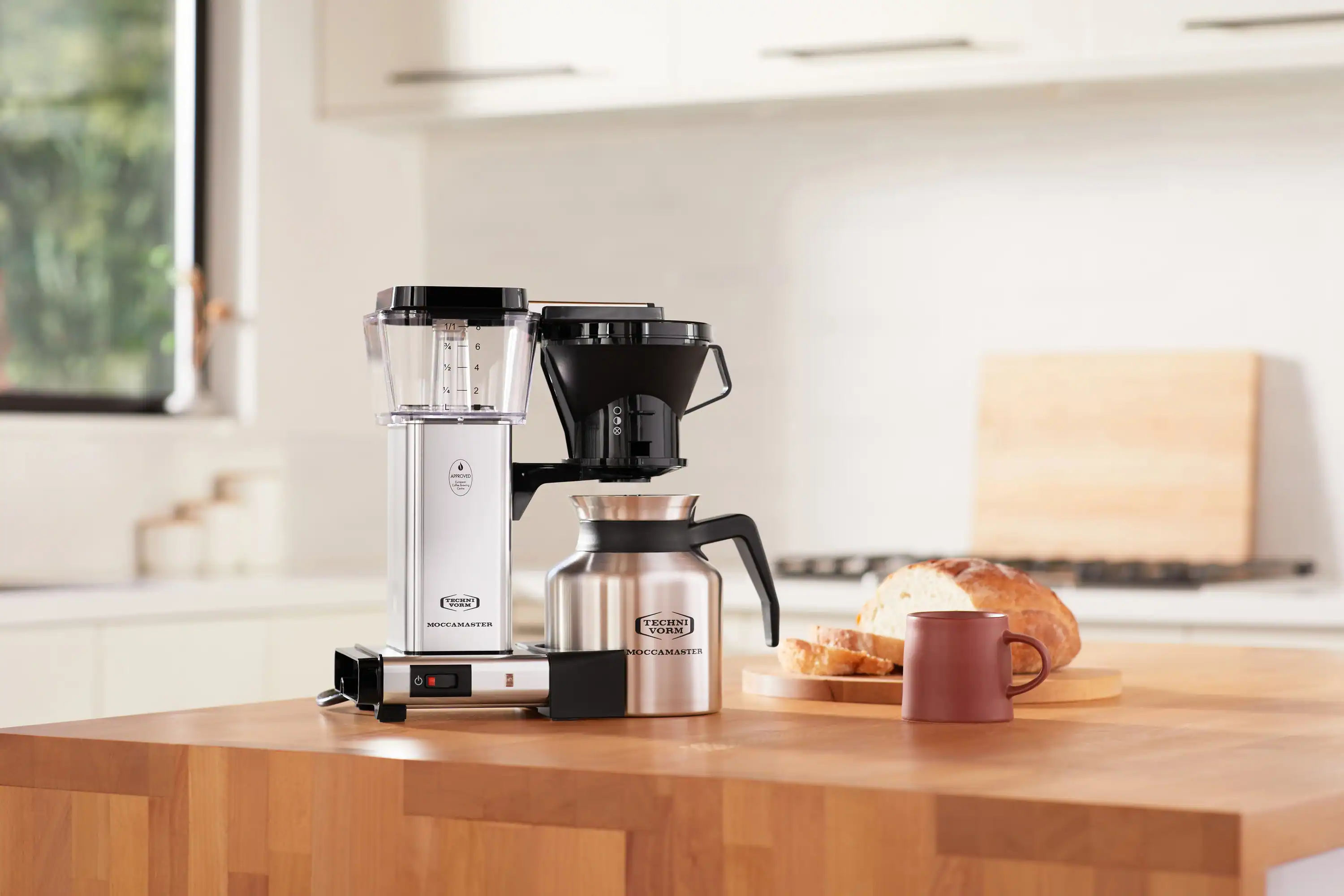 Moccamaster KBTS Thermal Carafe 8-Cup Coffee Maker in Polished Silver with Manual Adjust Drip-Stop, 32 Ounce, 1L (79212) - Image 3
