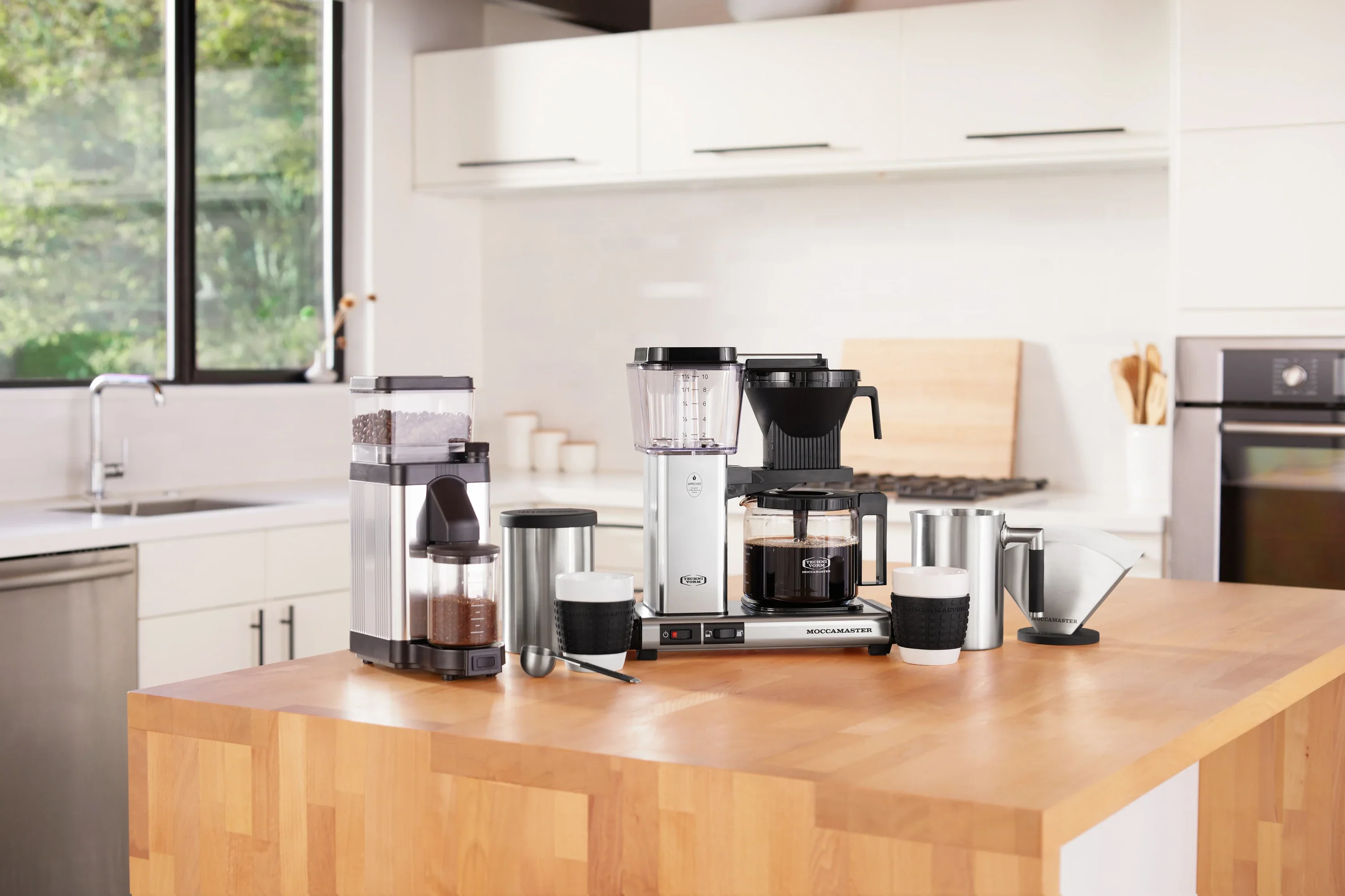 Moccamaster KM5 Burr Grinder in Polished Silver with 50 mm Burrs Hopper Capacity, 8.8 Ounce (49520) - Image 13