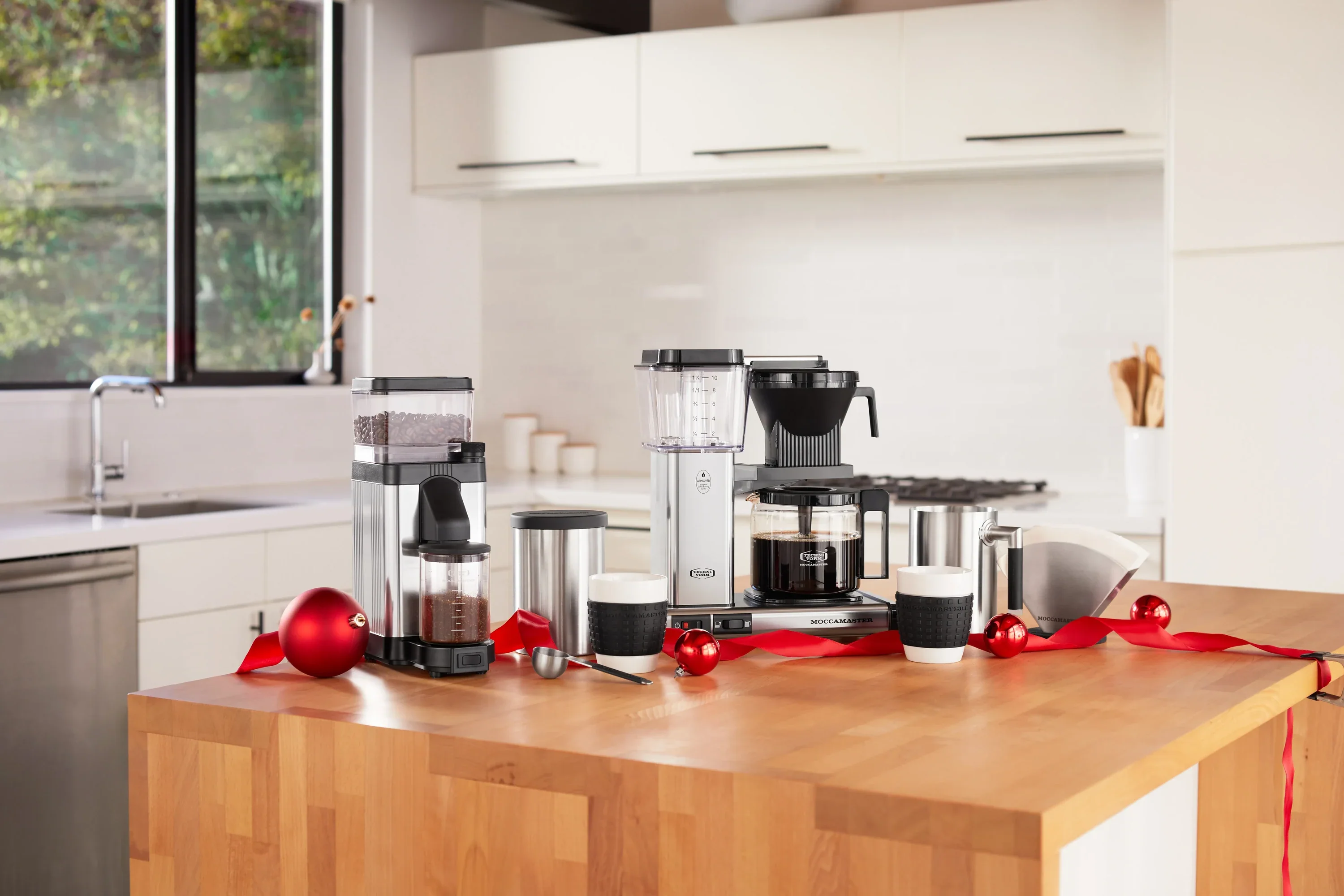 Moccamaster KM5 Burr Grinder in Polished Silver with 50 mm Burrs Hopper Capacity, 8.8 Ounce (49520) - Image 16