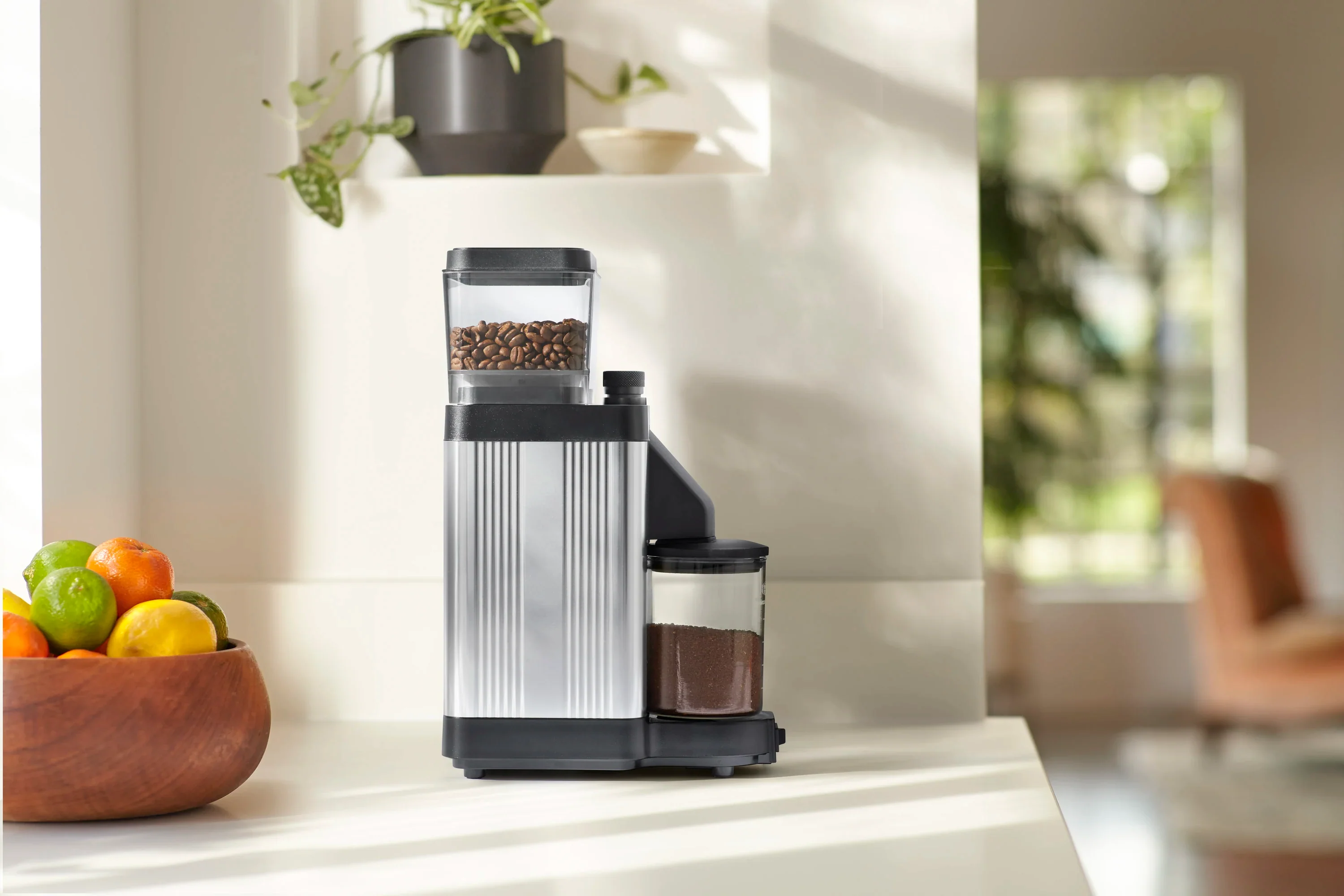 Moccamaster KM5 Burr Grinder in Polished Silver with 50 mm Burrs Hopper Capacity, 8.8 Ounce (49520) - Image 5