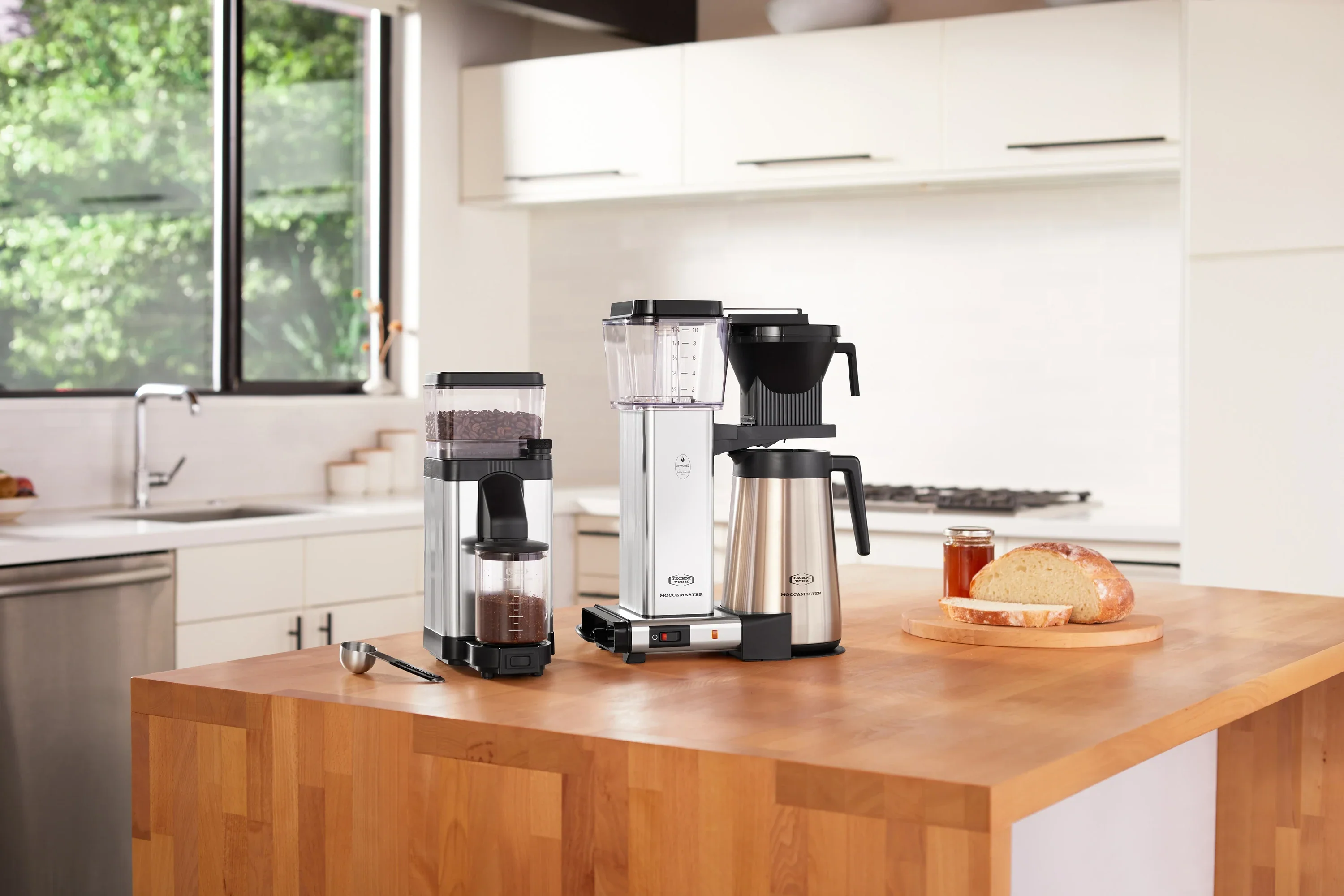 Moccamaster KM5 Burr Grinder in Polished Silver with 50 mm Burrs Hopper Capacity, 8.8 Ounce (49520) - Image 8