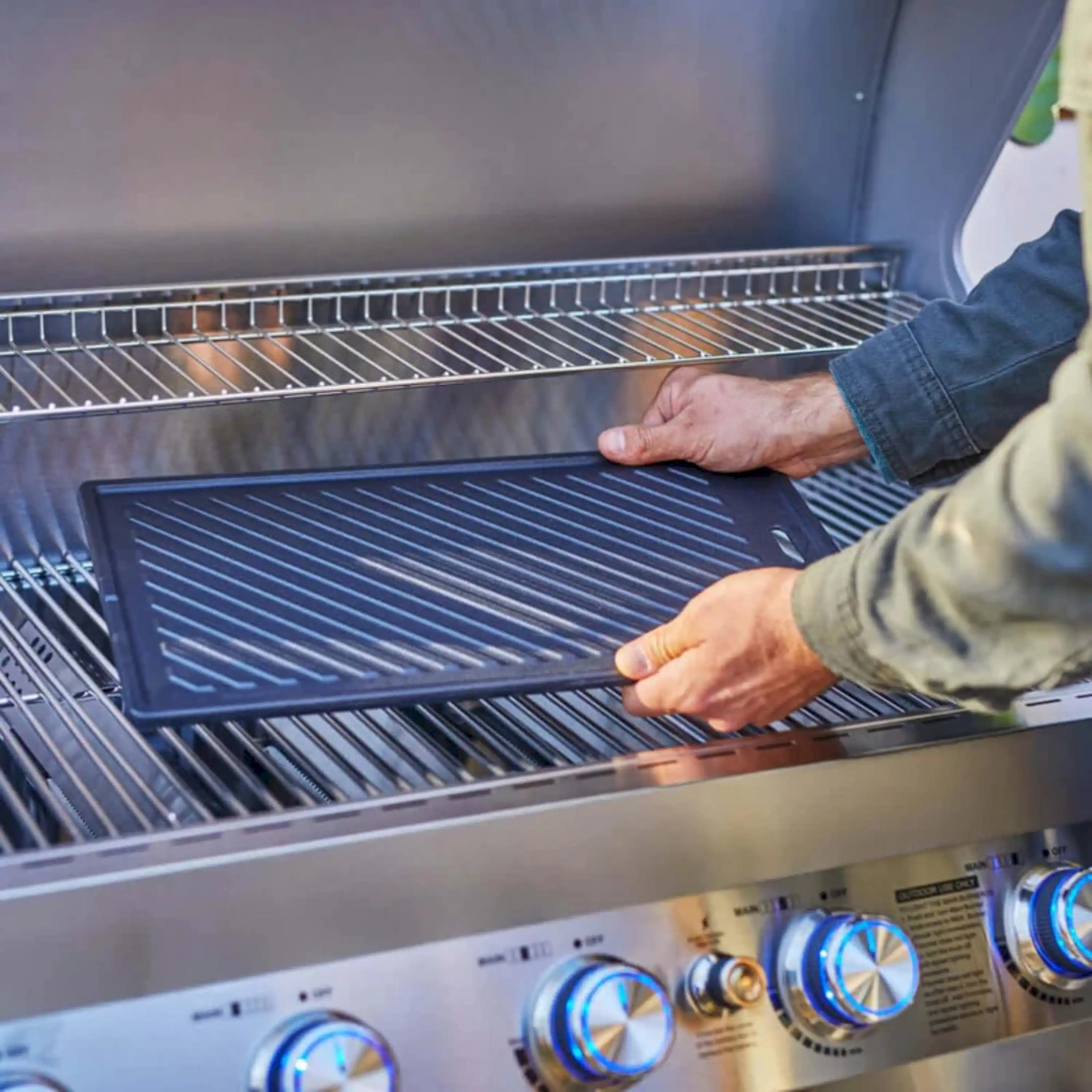Monument Reversible Cast Iron Cooking Plate (96333) - Image 2