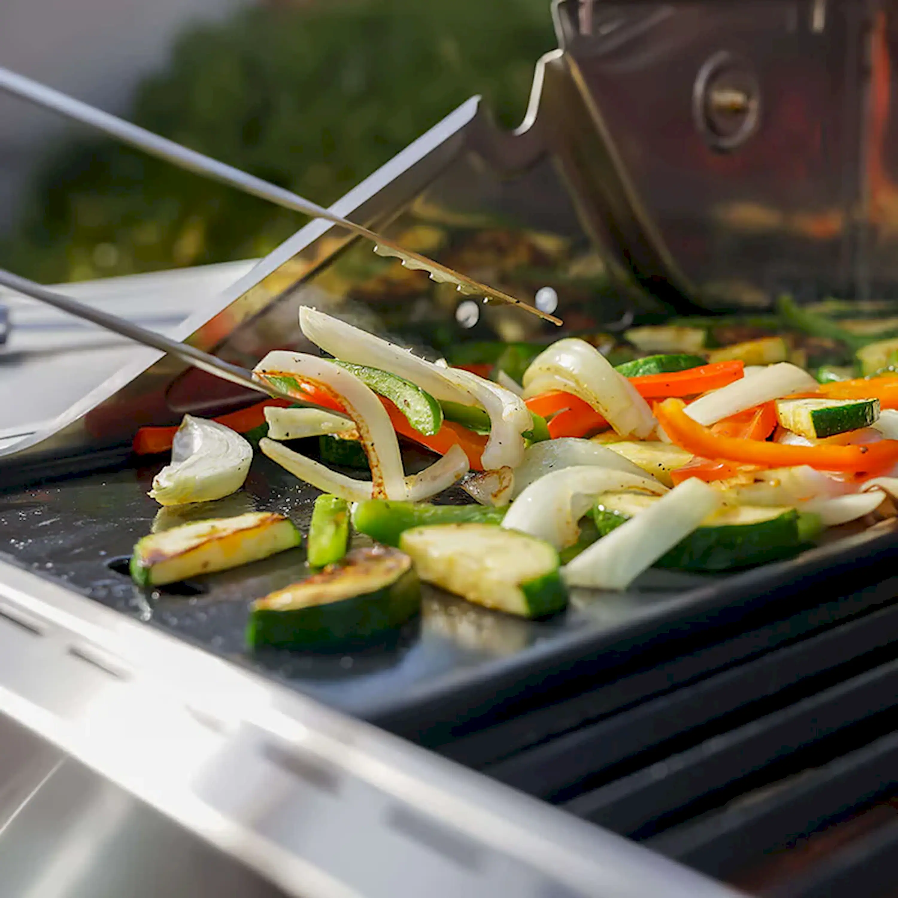 Monument Classic Infrared Propane Gas Grill in Stainless Steel with 4 Burners (35633) - Image 12