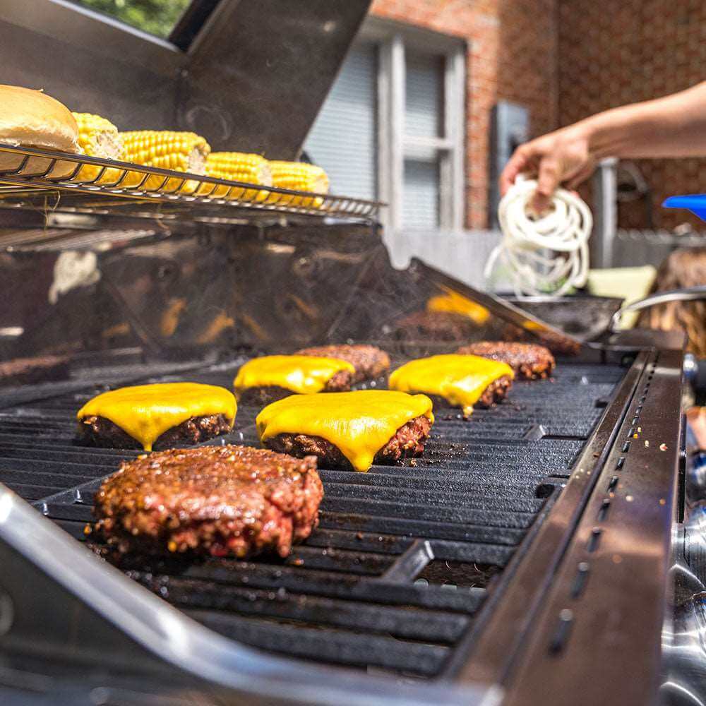 Monument Classic Gas Grill in Stainless Steel with 4 Burners (41847NG) - Image 4
