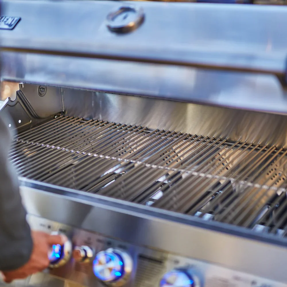 Monument Classic Propane Gas Frilll in Stainless Steel with 6 Burners (77352) - Image 25