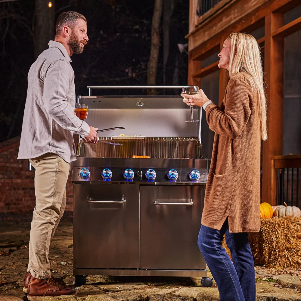 Monument Classic Propane Gas Frilll in Stainless Steel with 6 Burners (77352) - Image 9