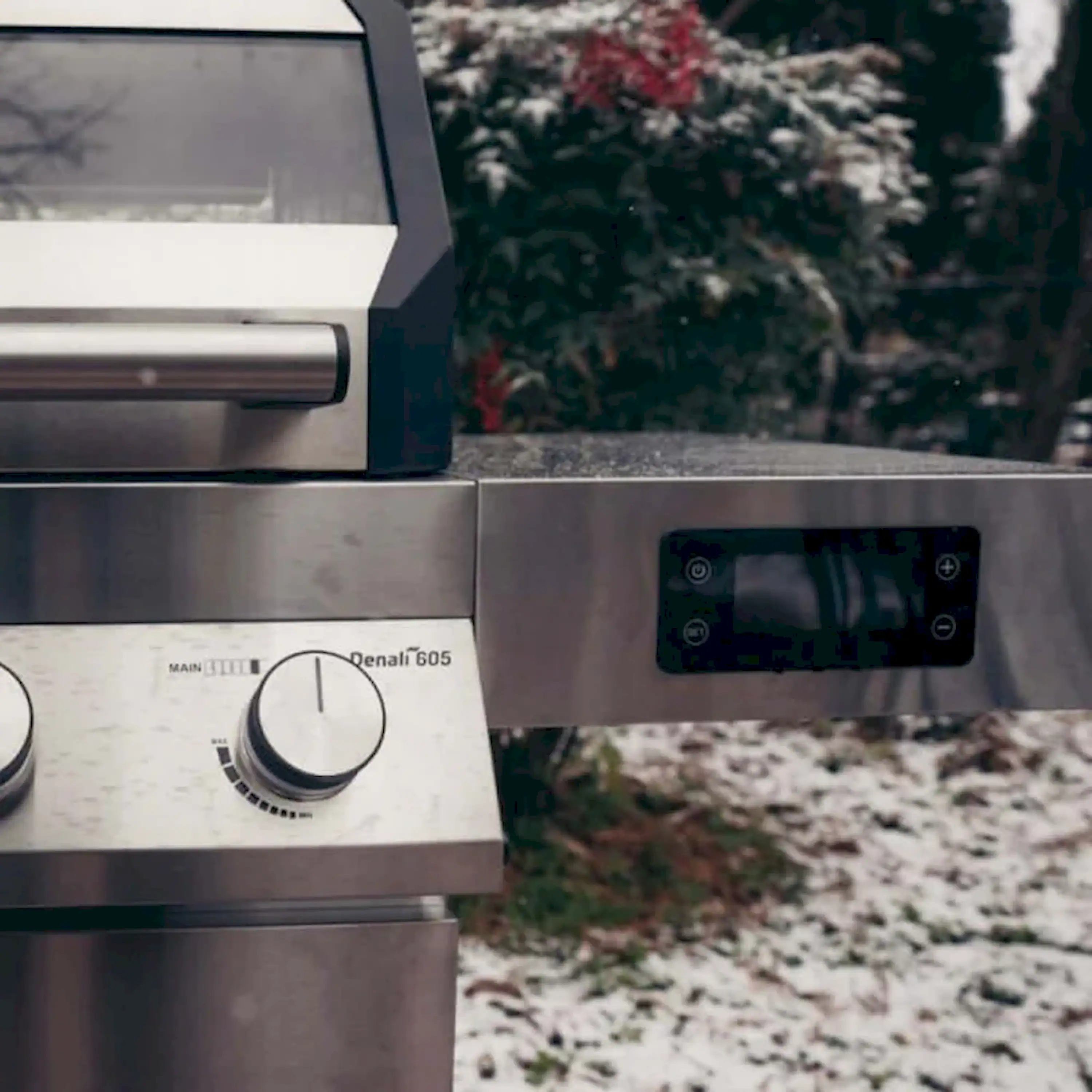 Monument Denali Smart Gas Grill in Stainless Steel with 6 Burners (D605) - Image 12