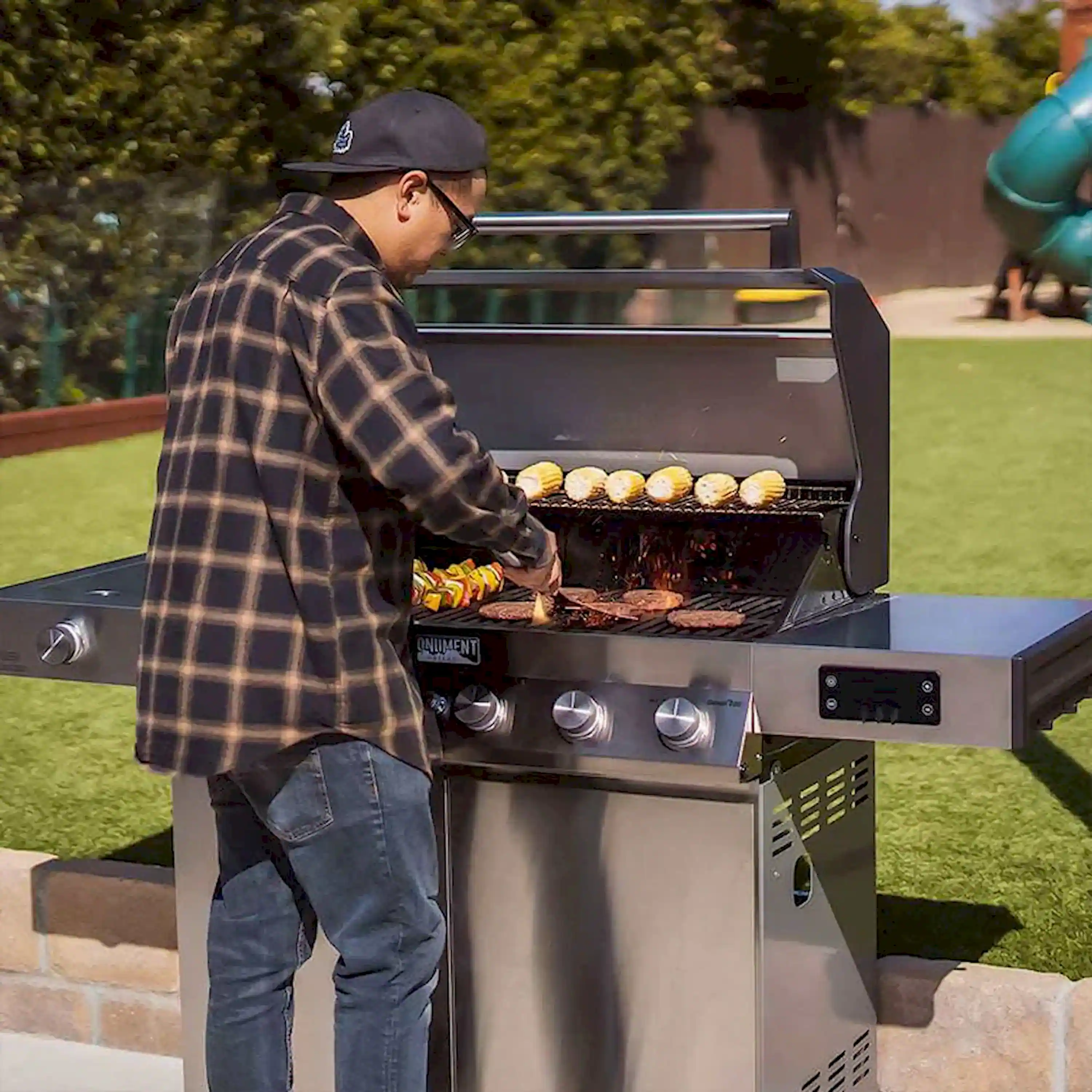 Monument Denali Smart Gas Grill in Stainless Steel with 6 Burners (D605) - Image 4