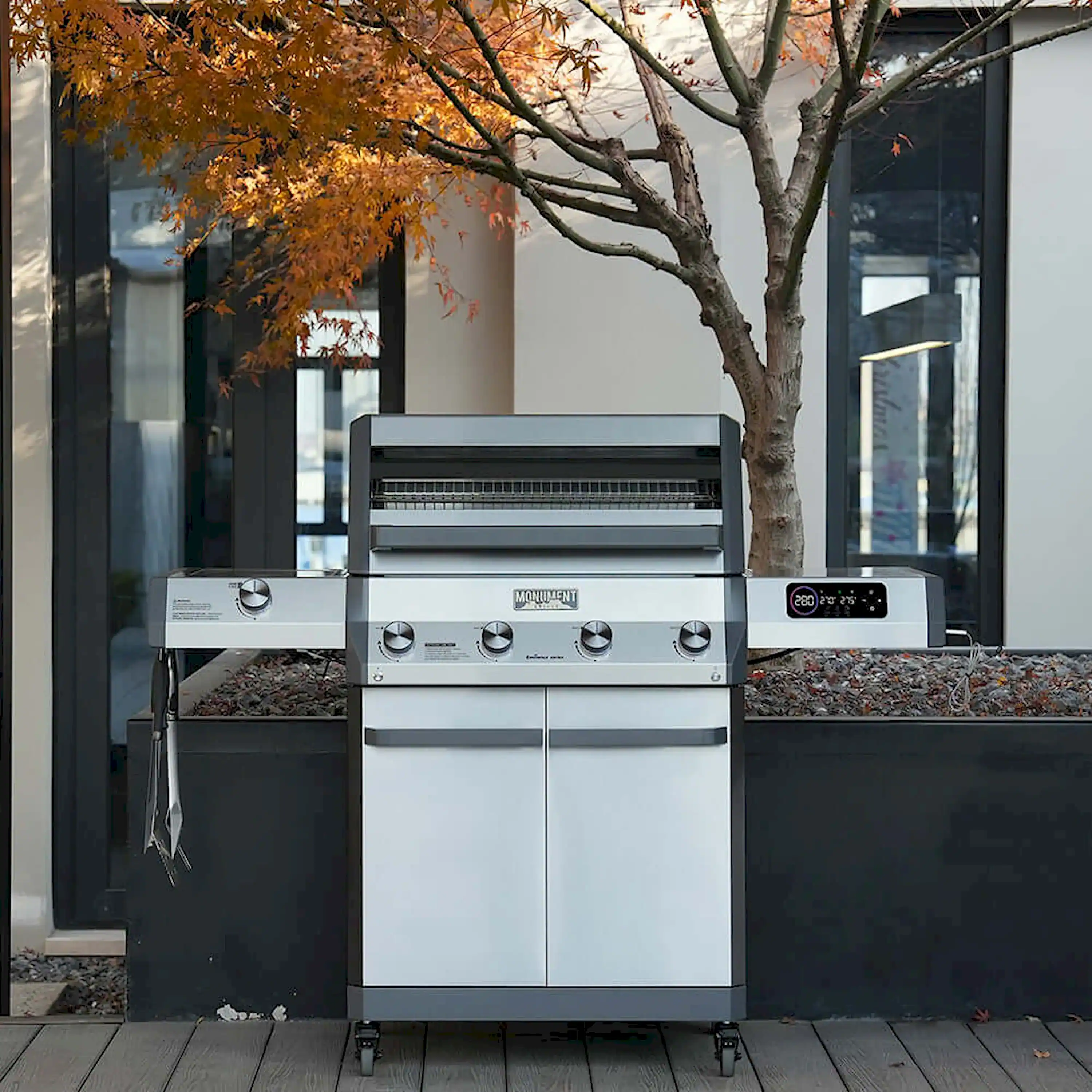 Monument Eminence Tech Propane Gas Grill in Stainless Steel with 4 Burners (E405) - Image 2