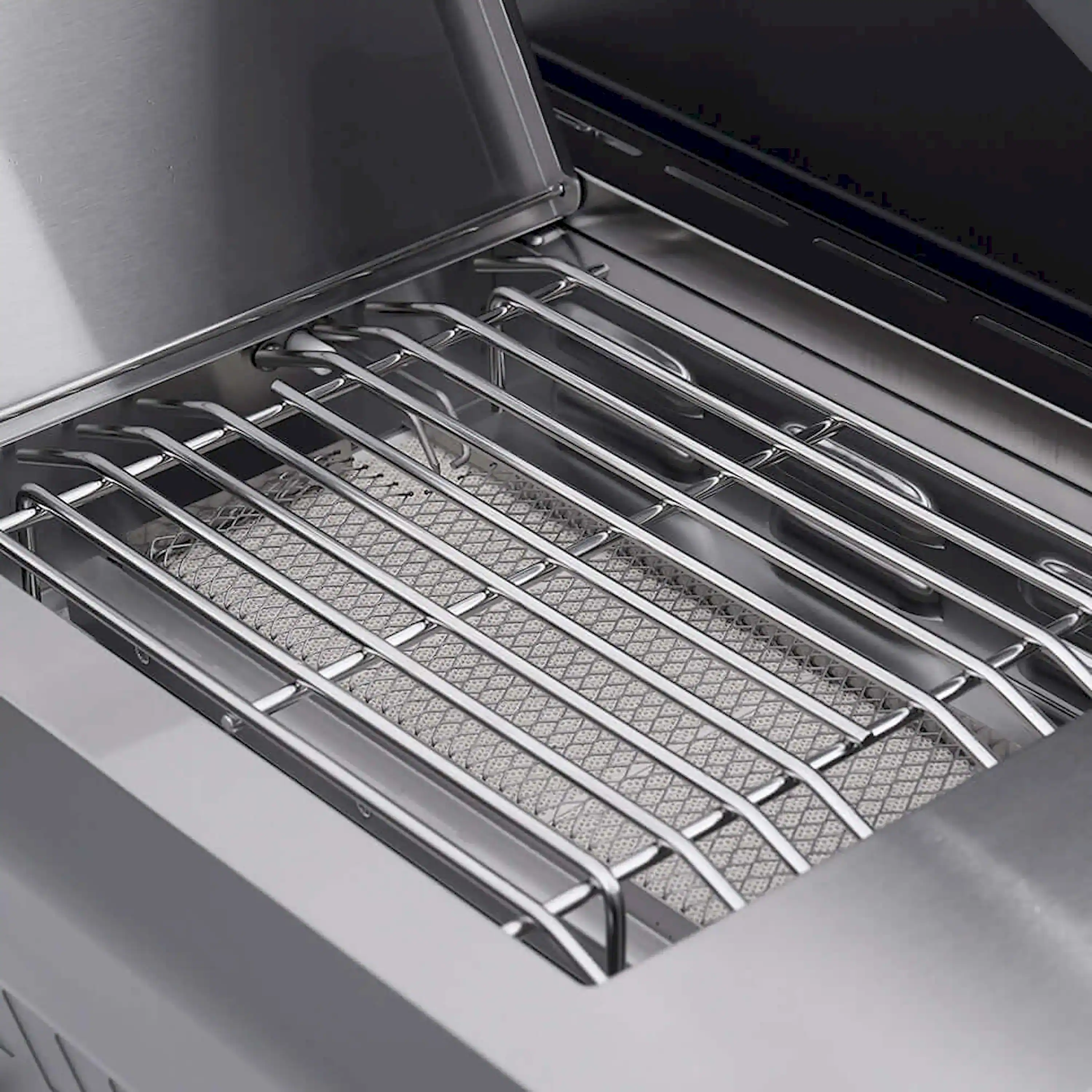 Monument Eminence Tech Propane Gas Grill in Stainless Steel with 4 Burners (E405) - Image 6