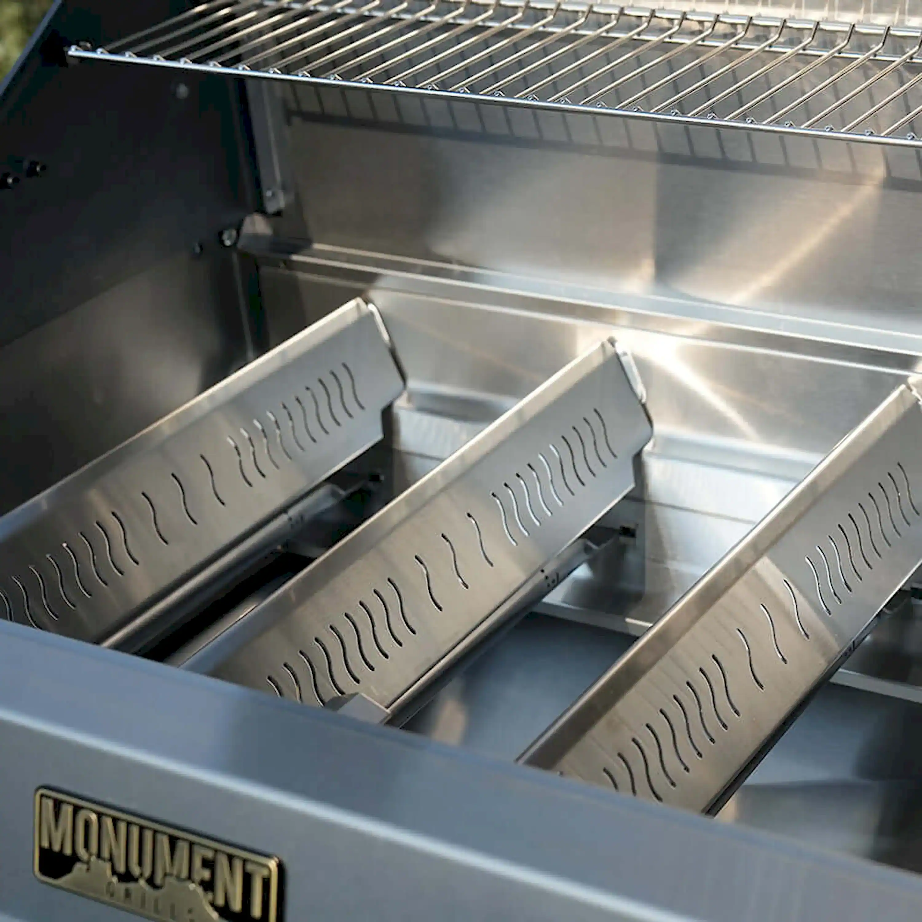 Monument Eminence Tech Propane Gas Grill in Stainless Steel with 4 Burners (E405) - Image 8