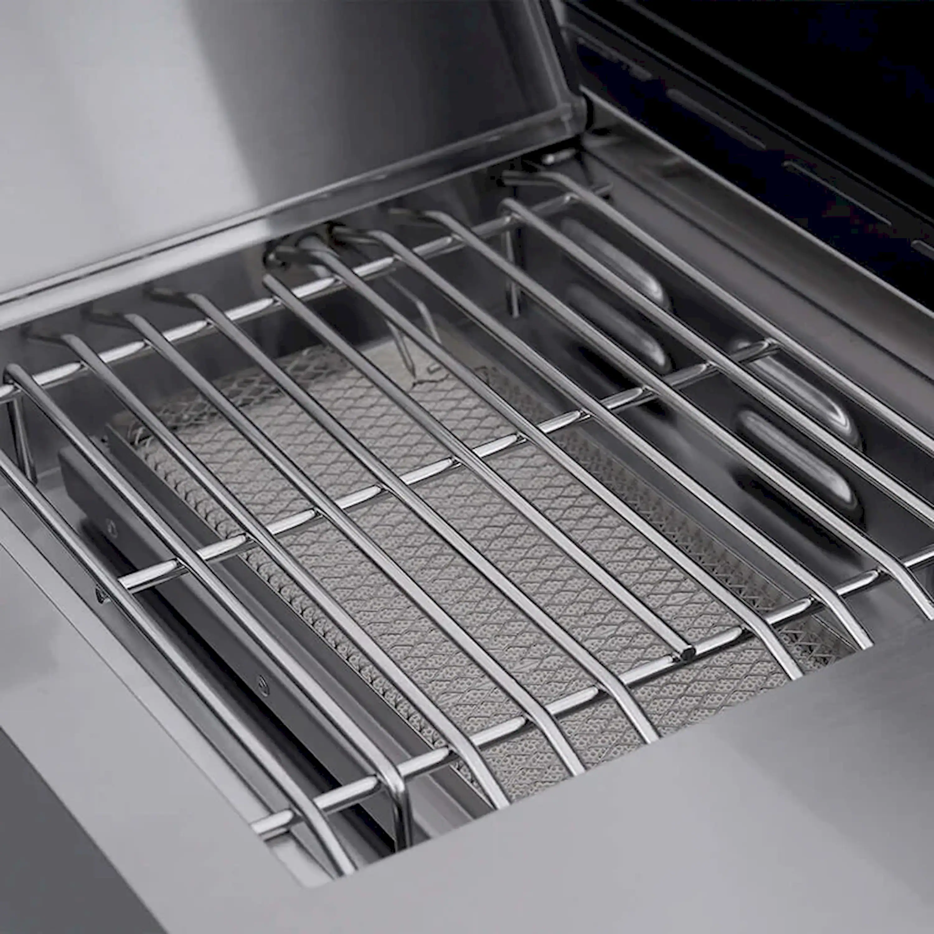 Monument Eminence Gas Grill in Stainless Steel with 6 Burners (E605) - Image 19