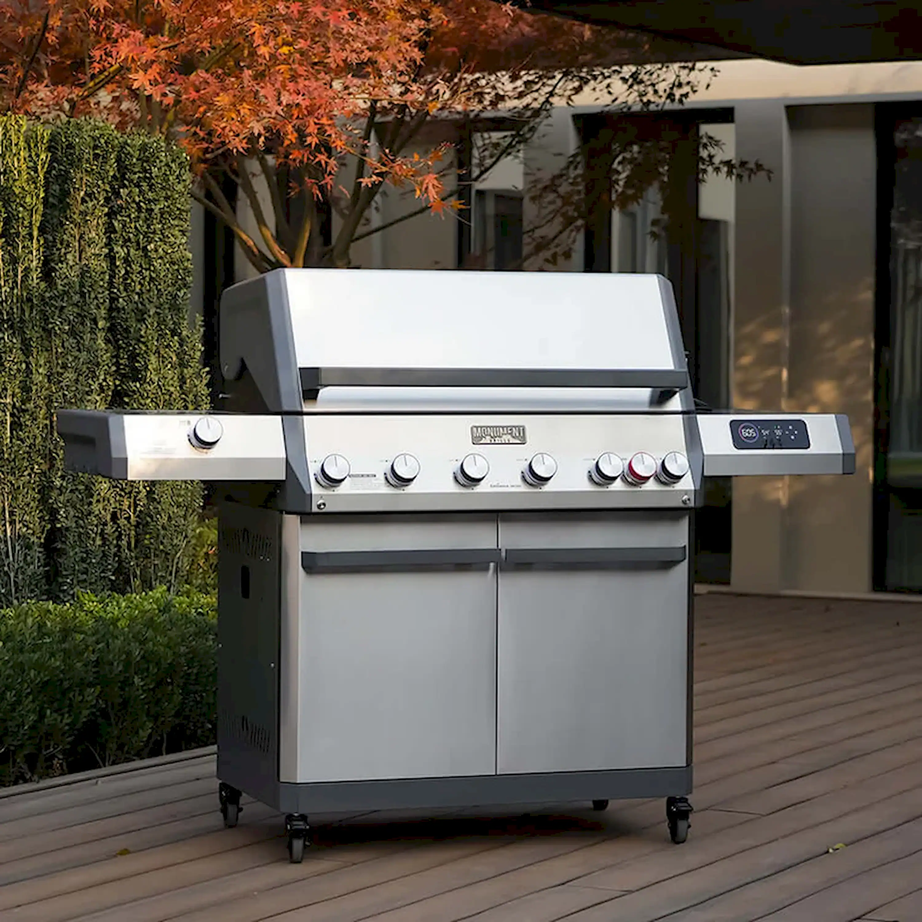 Monument Eminence Gas Grill in Stainless Steel with 6 Burners (E605) - Image 3