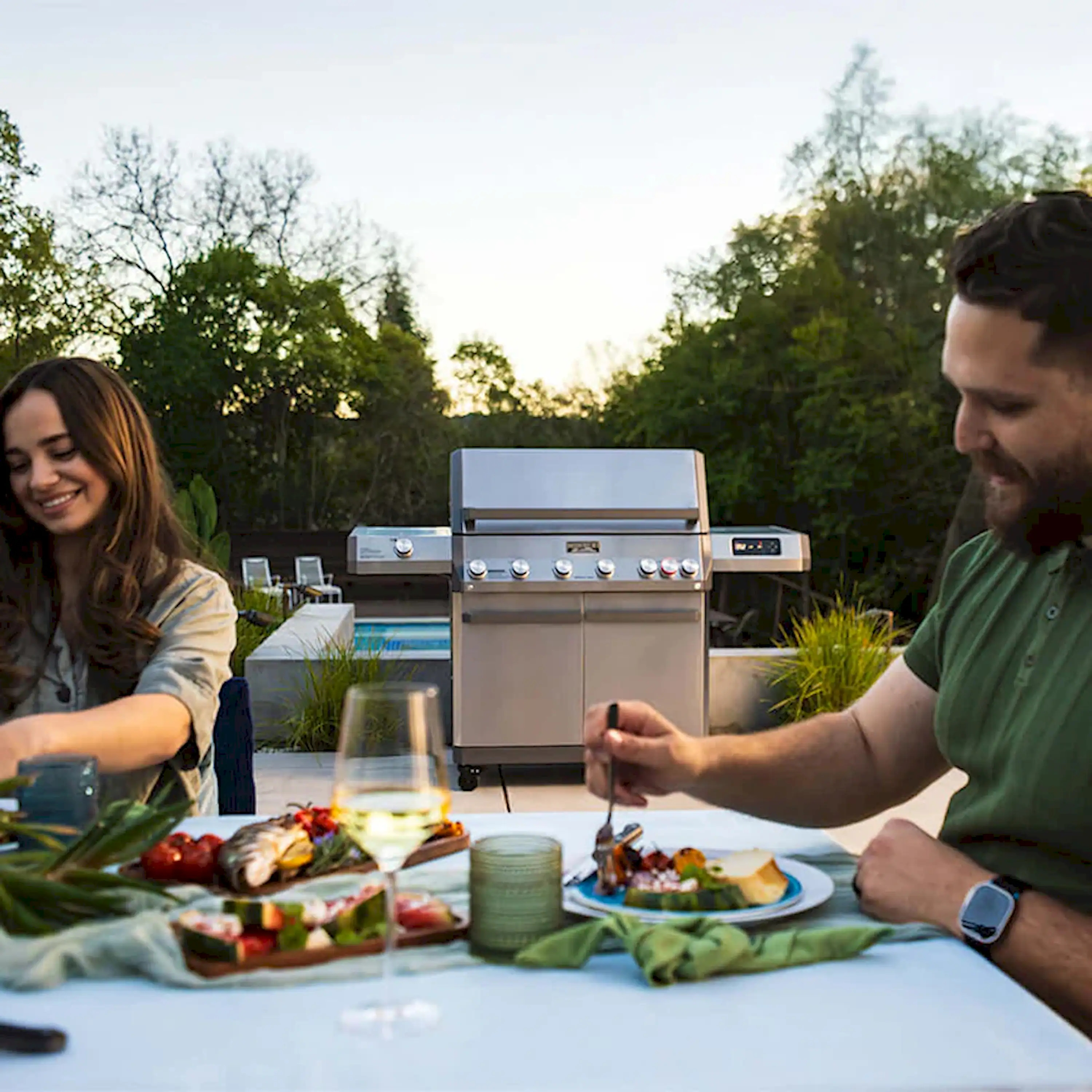 Monument Eminence Gas Grill in Stainless Steel with 6 Burners (E605) - Image 6