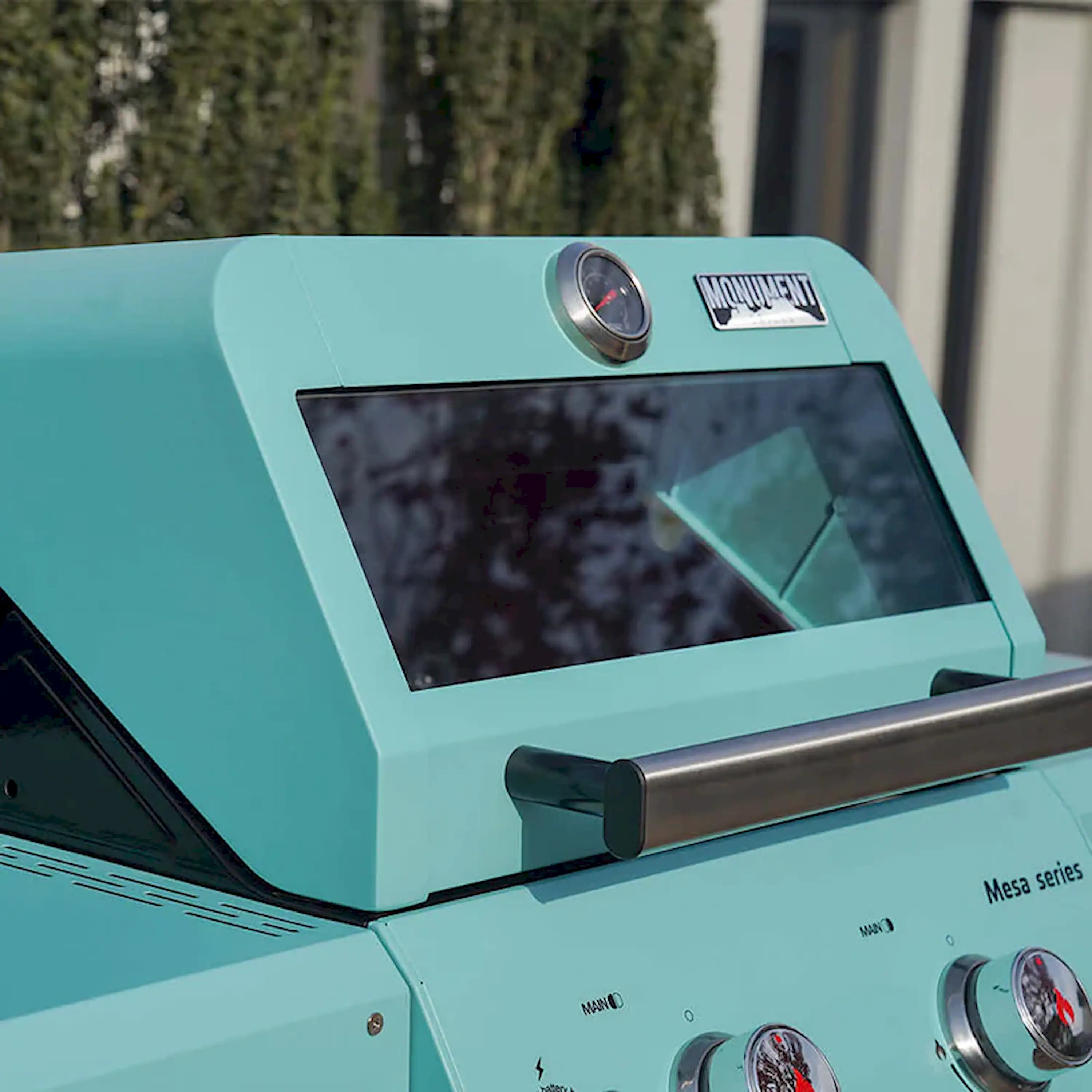 Monument Mesa Propane Gas Grill in Green Powder Coated with 2 Burners (M200G) - Image 4