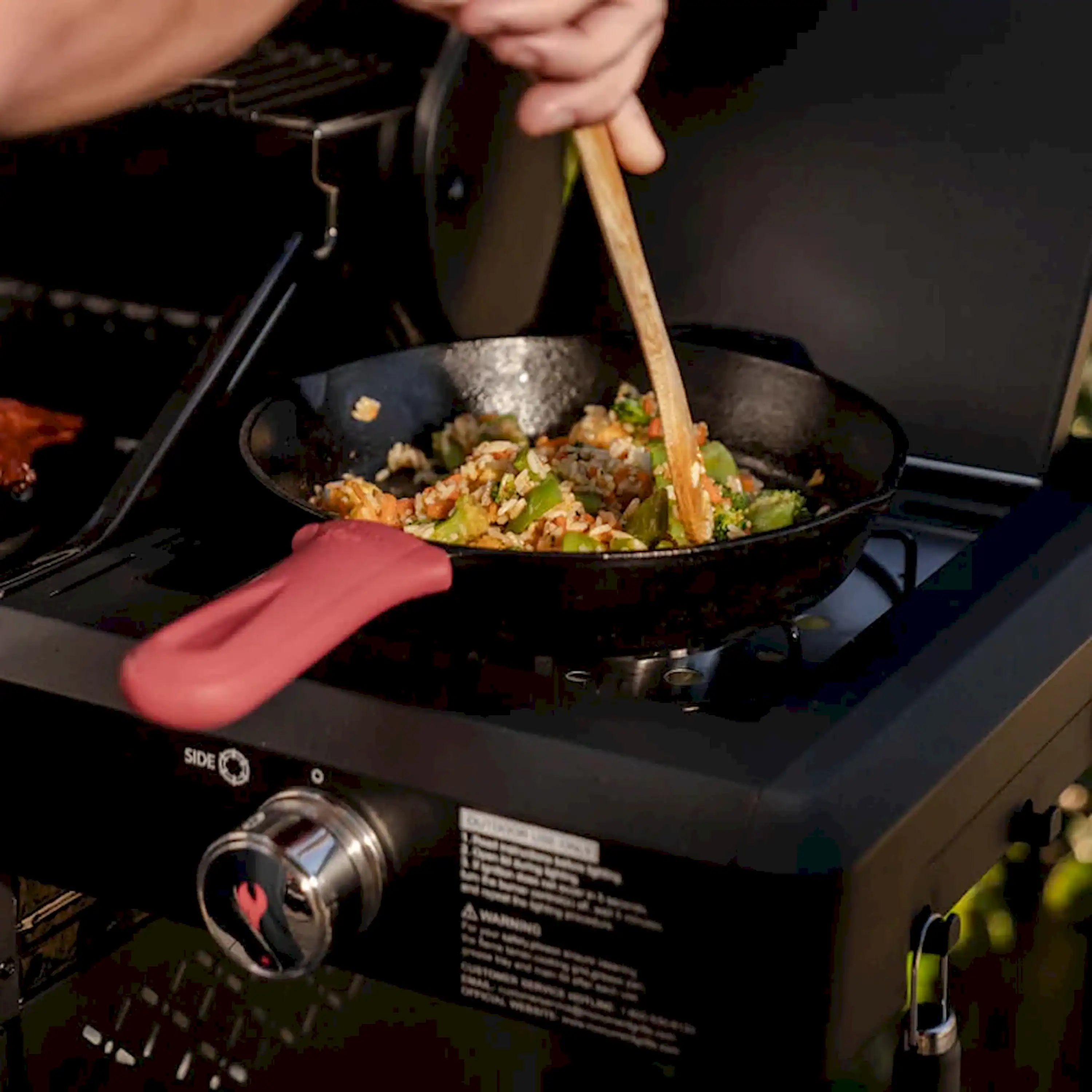 Monument Mesa Propane Gas Grill in Black with 3 Burners (M325) - Image 13