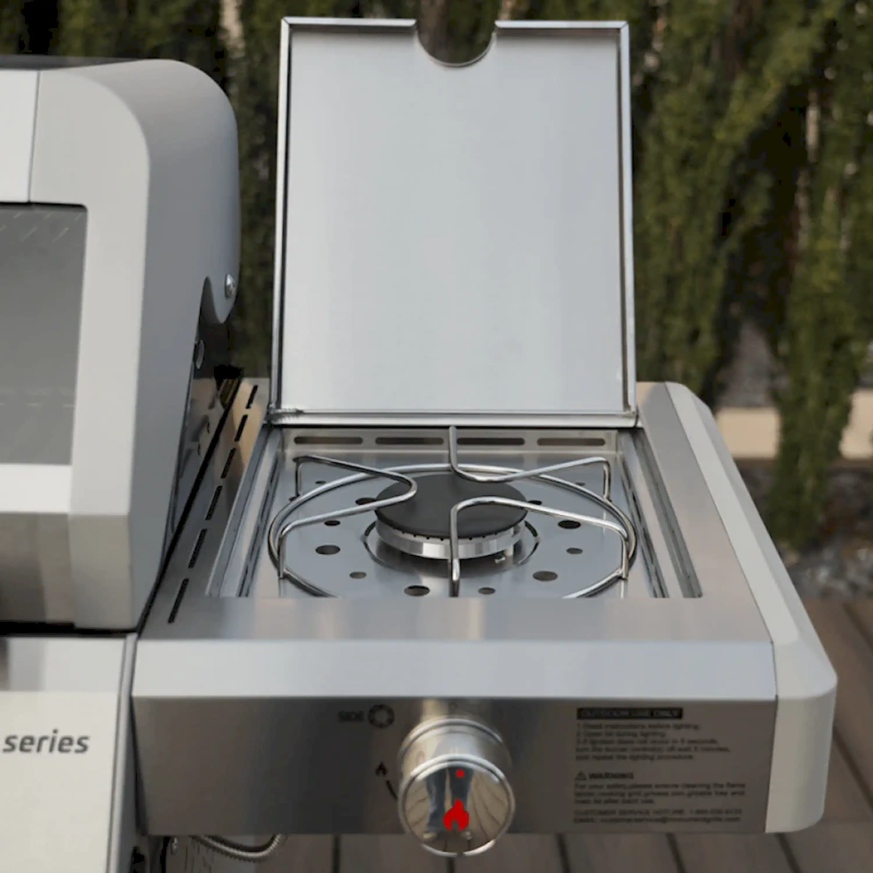 Monument Mesa Propane Gas Grill in Stainless Steel with 3 Burners (M305) - Image 10