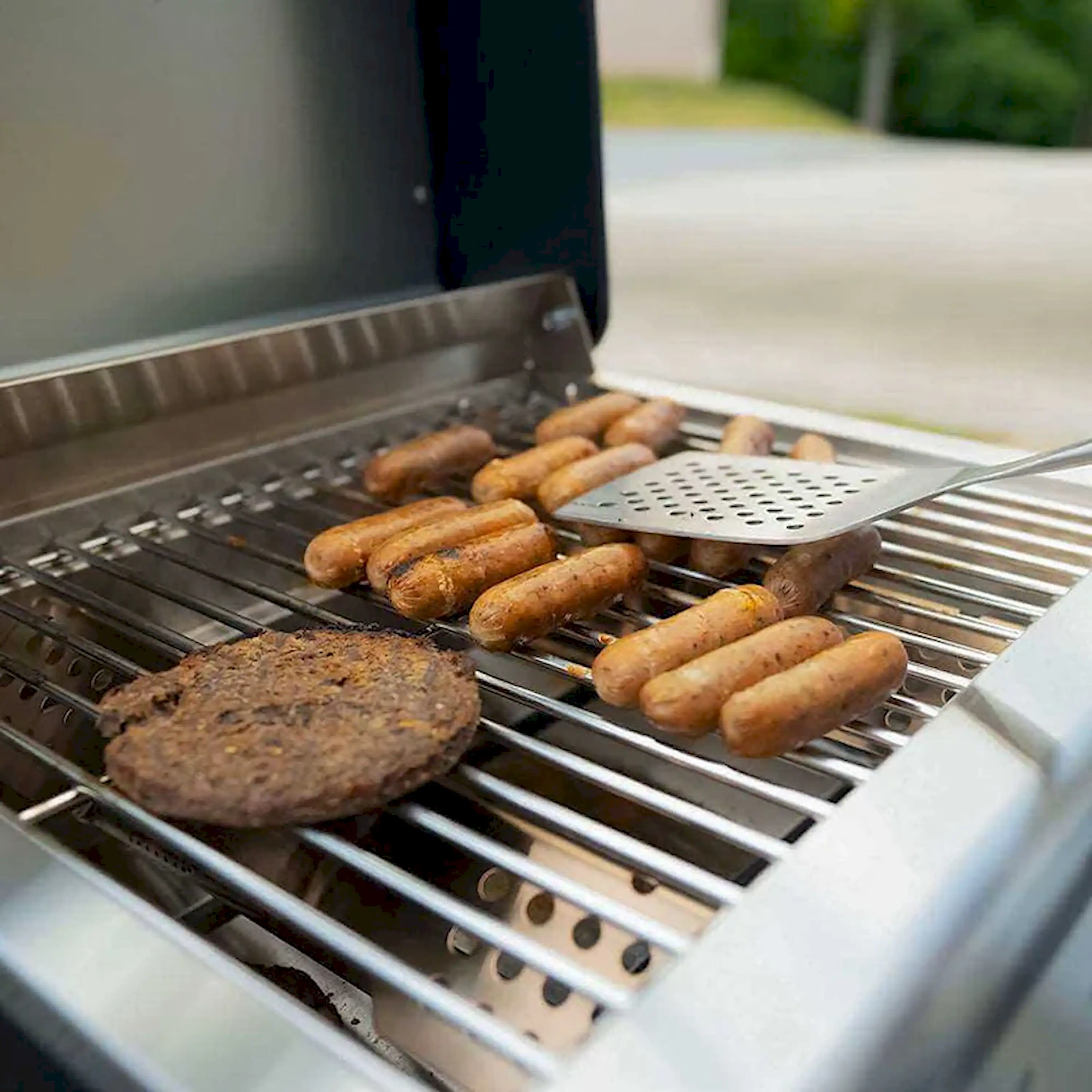 Monument Table Top Propane Gas Grill in Stainless Steel with 2 Burners (G22) - Image 9