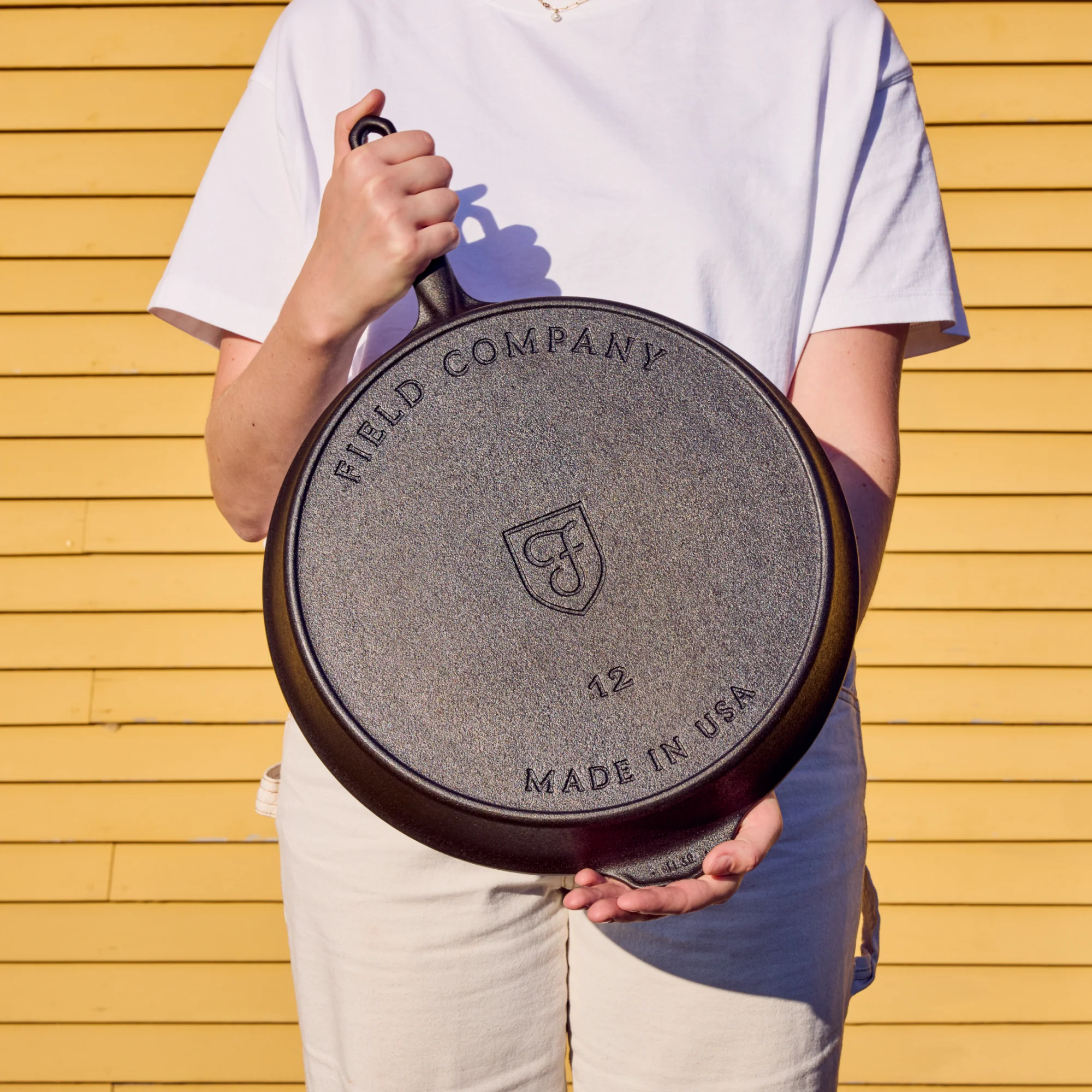 Field Company No.12, 13 ⅜-Inches Cast Iron Skillet - Image 2