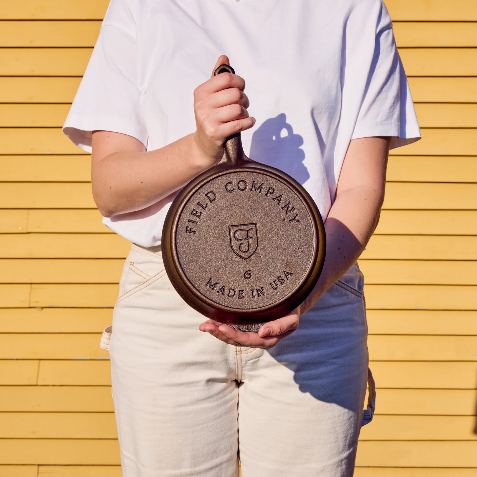 Field Company No.6, 8 ⅜-Inches Cast Iron Skillet - Image 2