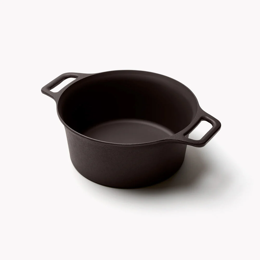 Field Company No.8, 10 ¼-Inches Top Diameter and 4.5 Quartz Cast Iron Dutch Oven - Image 3