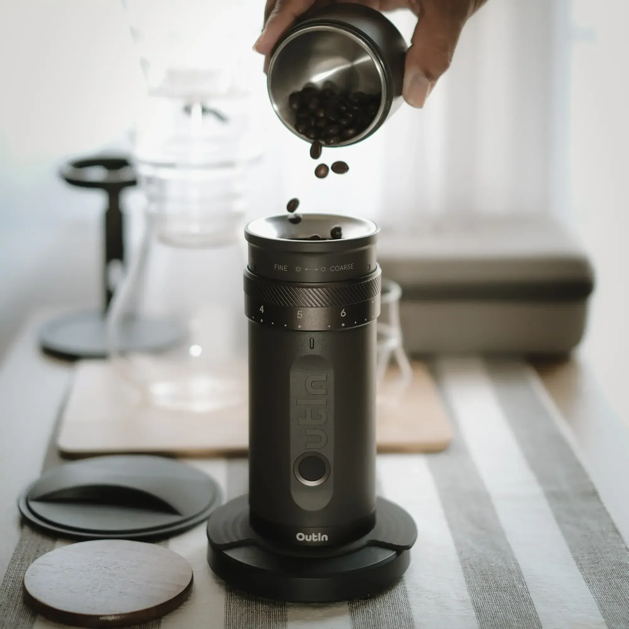 OutIn Fino Portable Electric Coffee Grinder with 28 Precise Grind Setting and Fast‑Charge Battery - Image 8