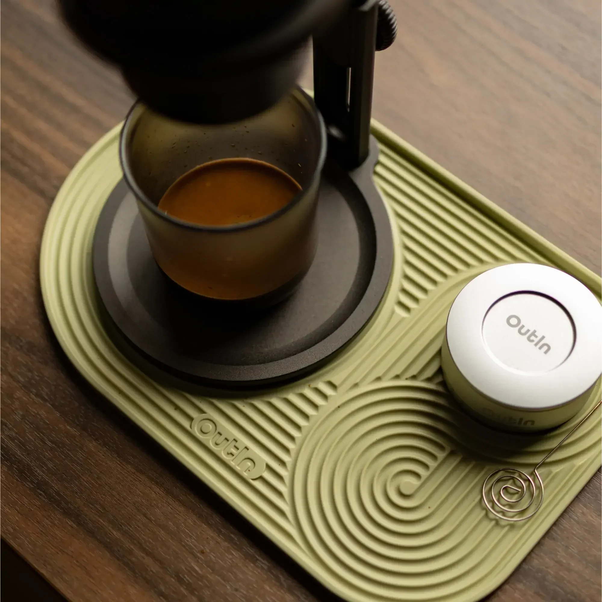 OutIn 9.8 x 6.7-Inch Foldable, Waterproof Silicone Coffee Mat For OutIn Products & Portable Coffee Makers in Green (OT-MAT-01) - Image 4