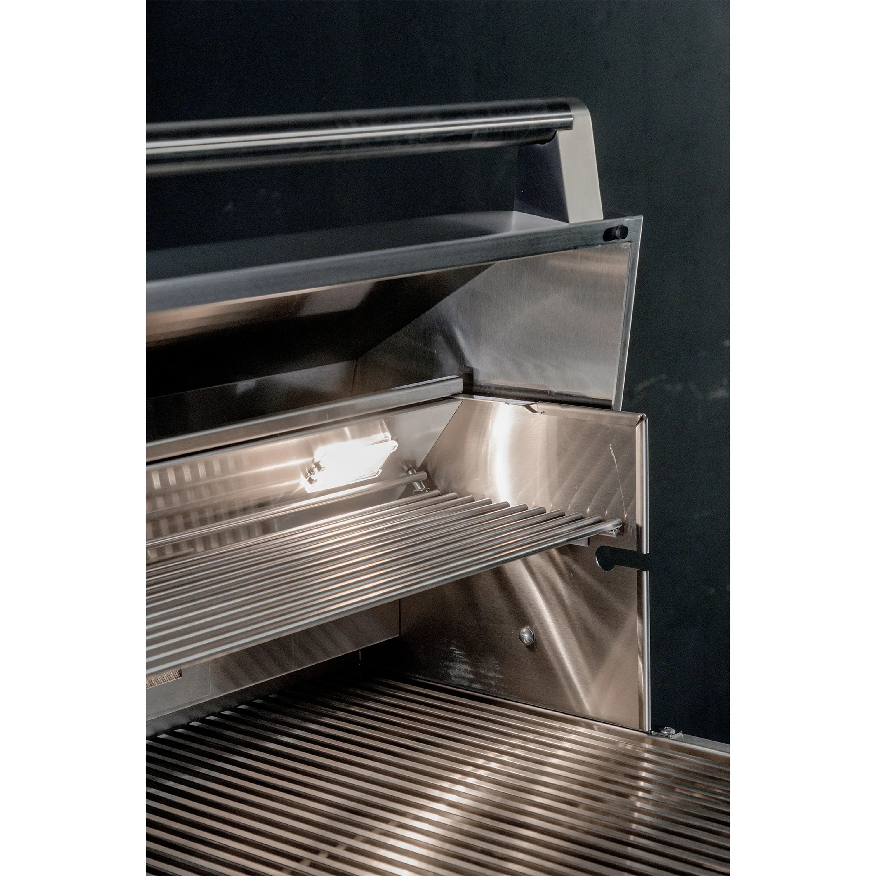 Renaissance Cutlass Elite 30-Inch Natural Gas Grill in Stainless Steel w/ Rear Burner & Color Changing LEDs (CEG30) - Image 6
