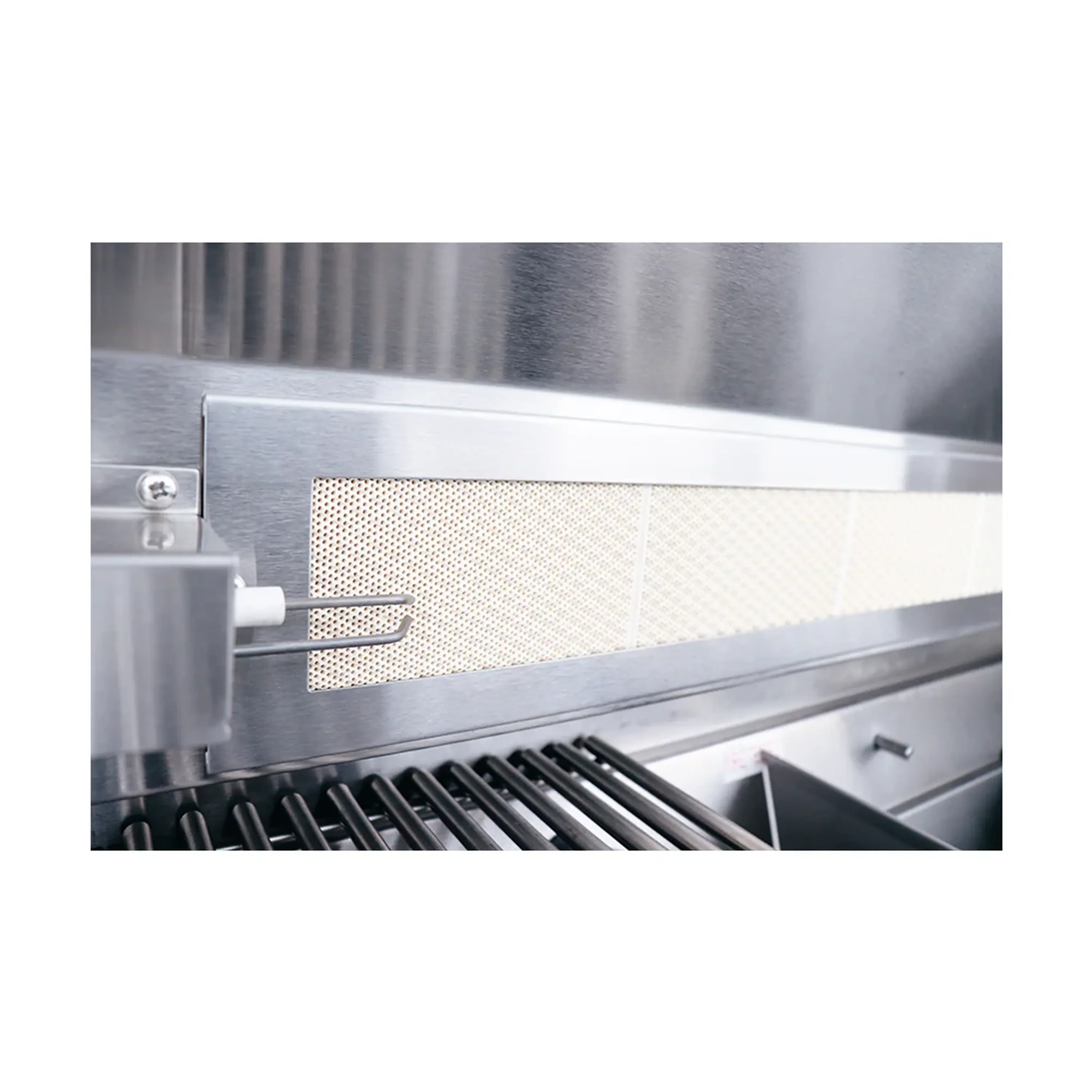 Renaissance Cutlass Pro 38-Inch Natural Gas Grill w/ Rear Burner, Briquette Trays & Blue LED Lights (RON38B CK) - Image 16