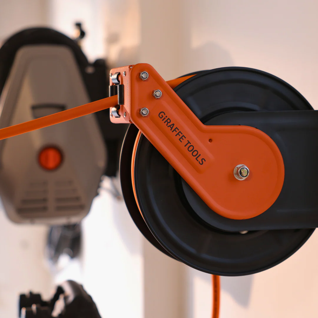 Giraffe Tools 3/8-Inch, 25 Ft. - 50 Ft. Retractable Air Hose Reel with Alloy Steel Reel - Image 2