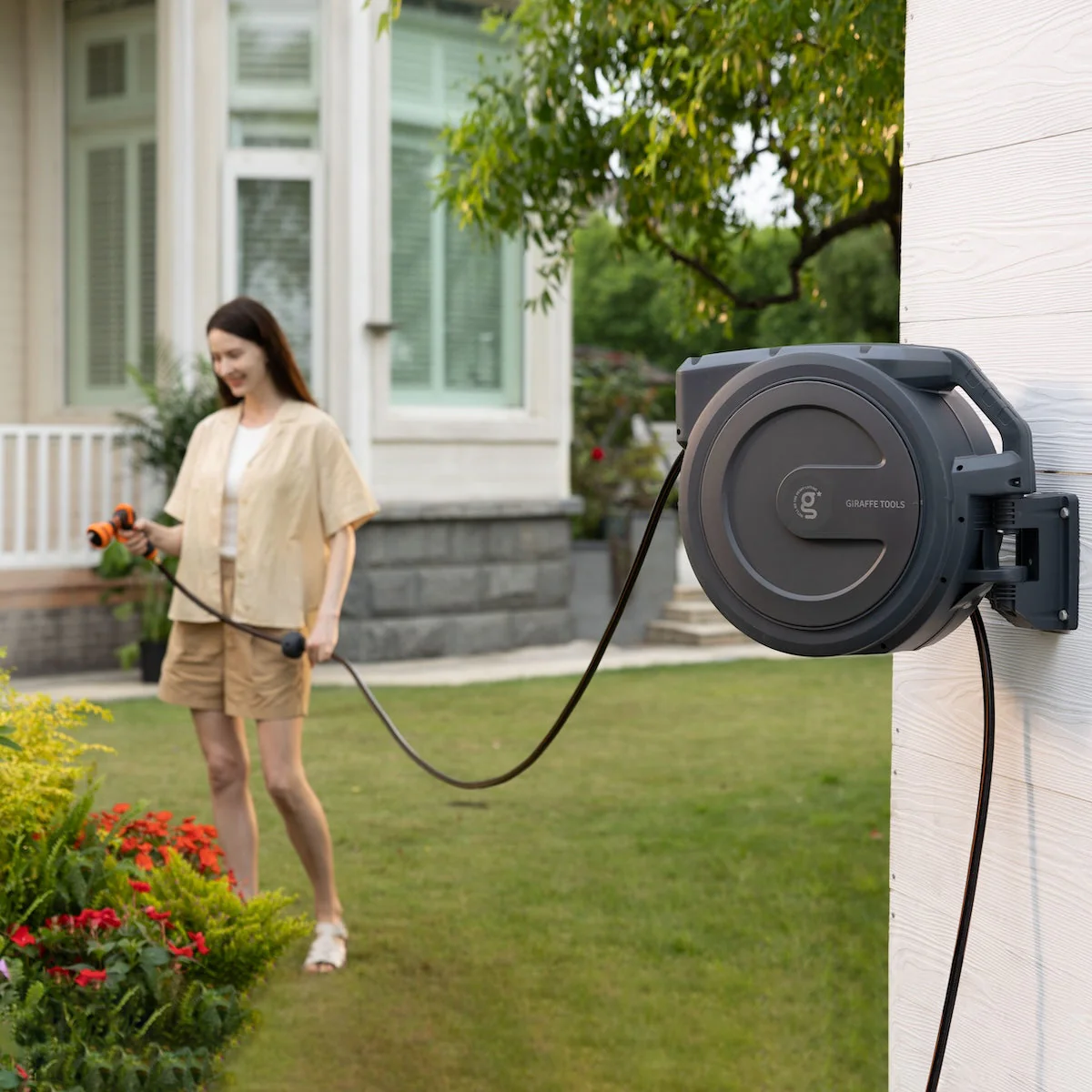 Giraffe Tools 62 Ft.- 155 Ft. Retractable Garden Hose Reel with Adjustable 9-pattern Nozzle - Image 2