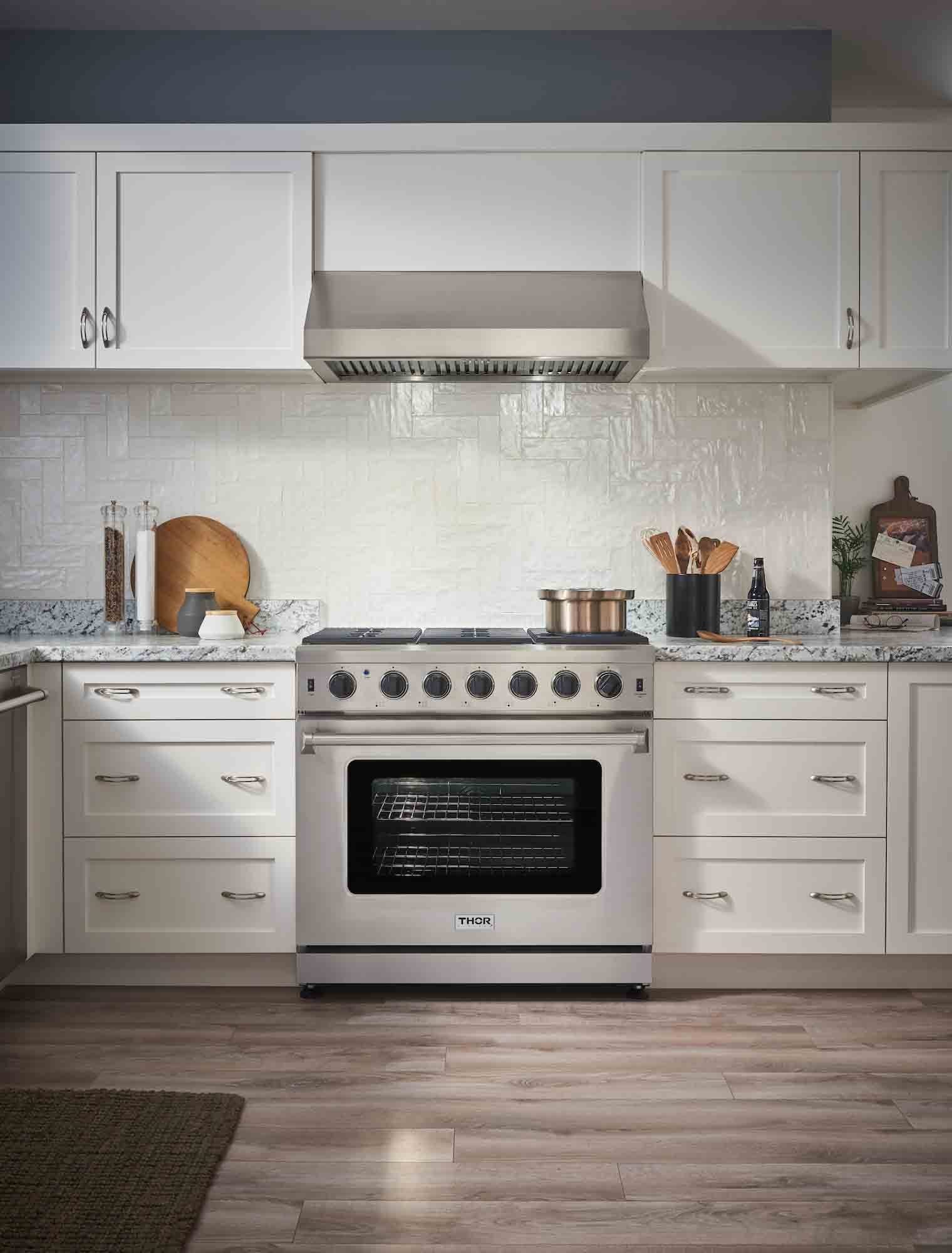 Thor Kitchen 36-Inch Propane Gas Range with 6.0 Cu. Ft. Oven in Stainless Steel (LRG3601ULP) - Image 3