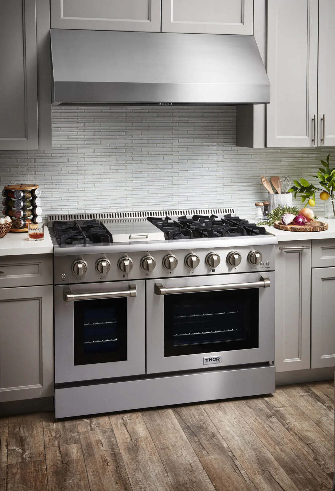 Thor Kitchen 48-Inch Dual Fuel Range with Propane Gas Cooktop and 6.7 cu. ft. Electric Oven in Stainless Steel (HRD4803ULP) - Image 8