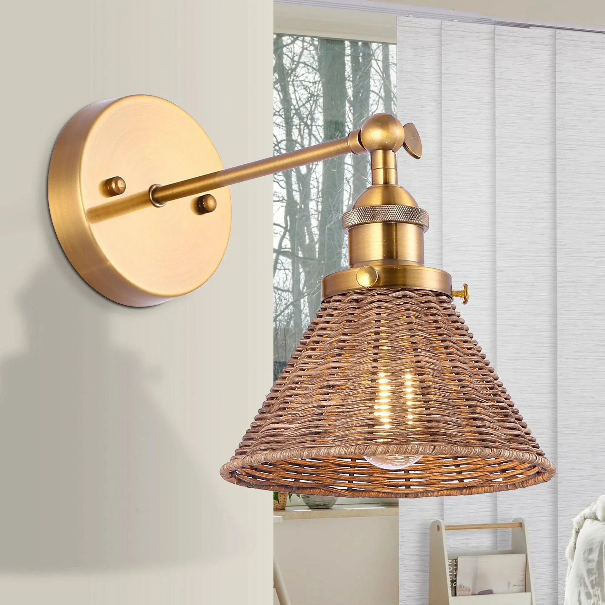 Parrot Uncle Traditional 1-Light Golden Wall Light (W2205110V) - Image 4