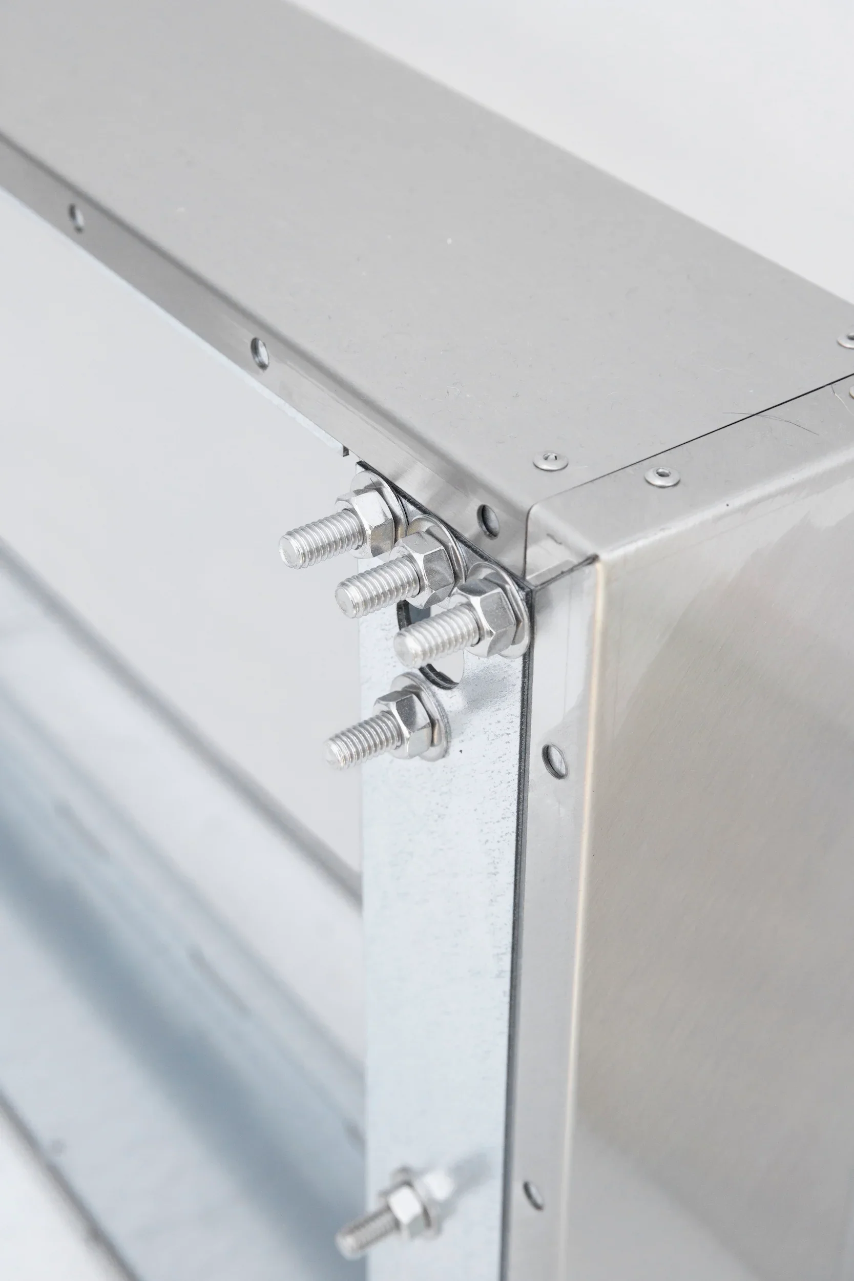 TrueFlame 4-Inch Spacer Bracket for TrueFlame 36-Inch Vent Hood (TF-VH36-2-SP4) - Image 4