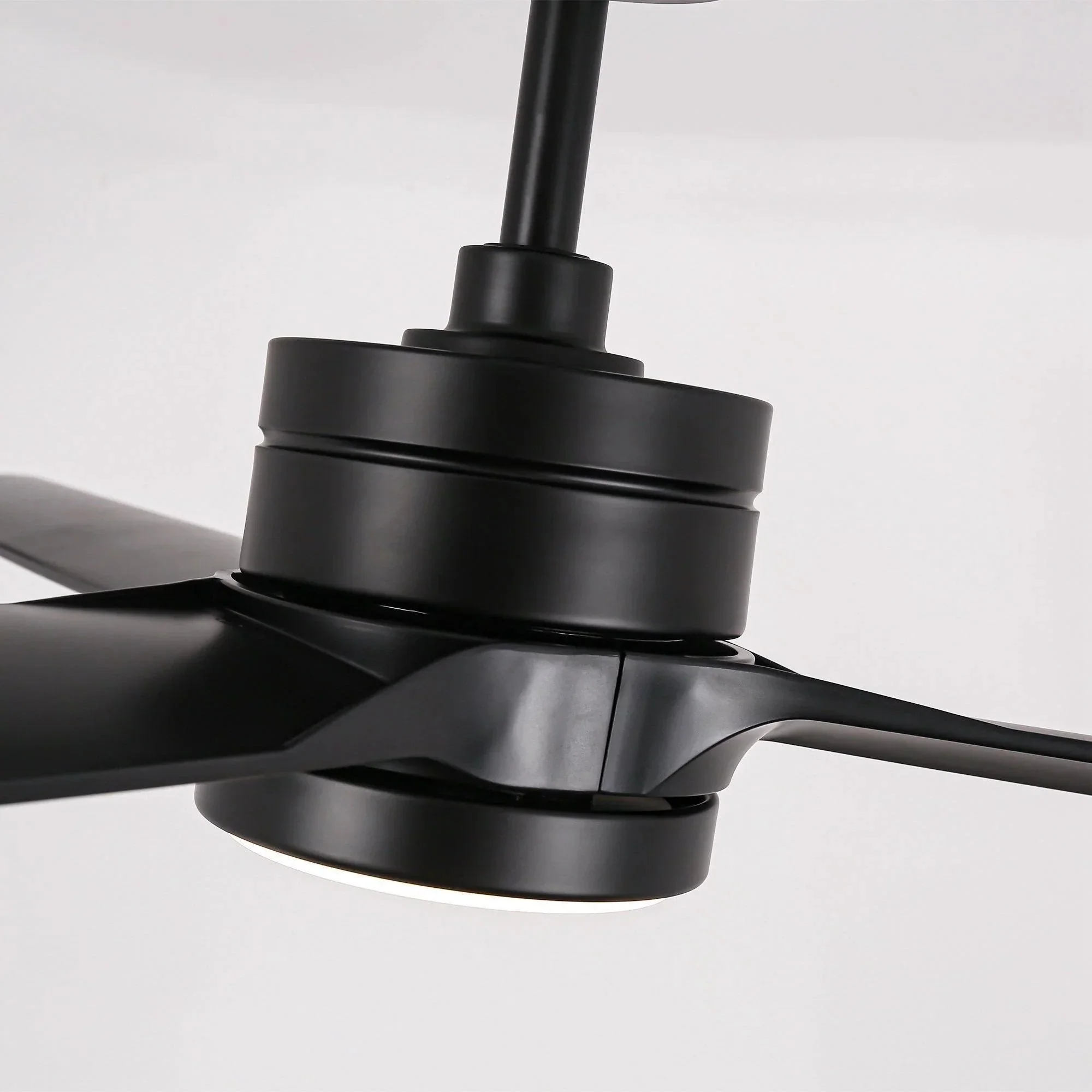 Parrot Uncle Vaczon 60-Inch Industrial Fan with LED Lighting and Remote Control (VZA01B111A) - Image 3