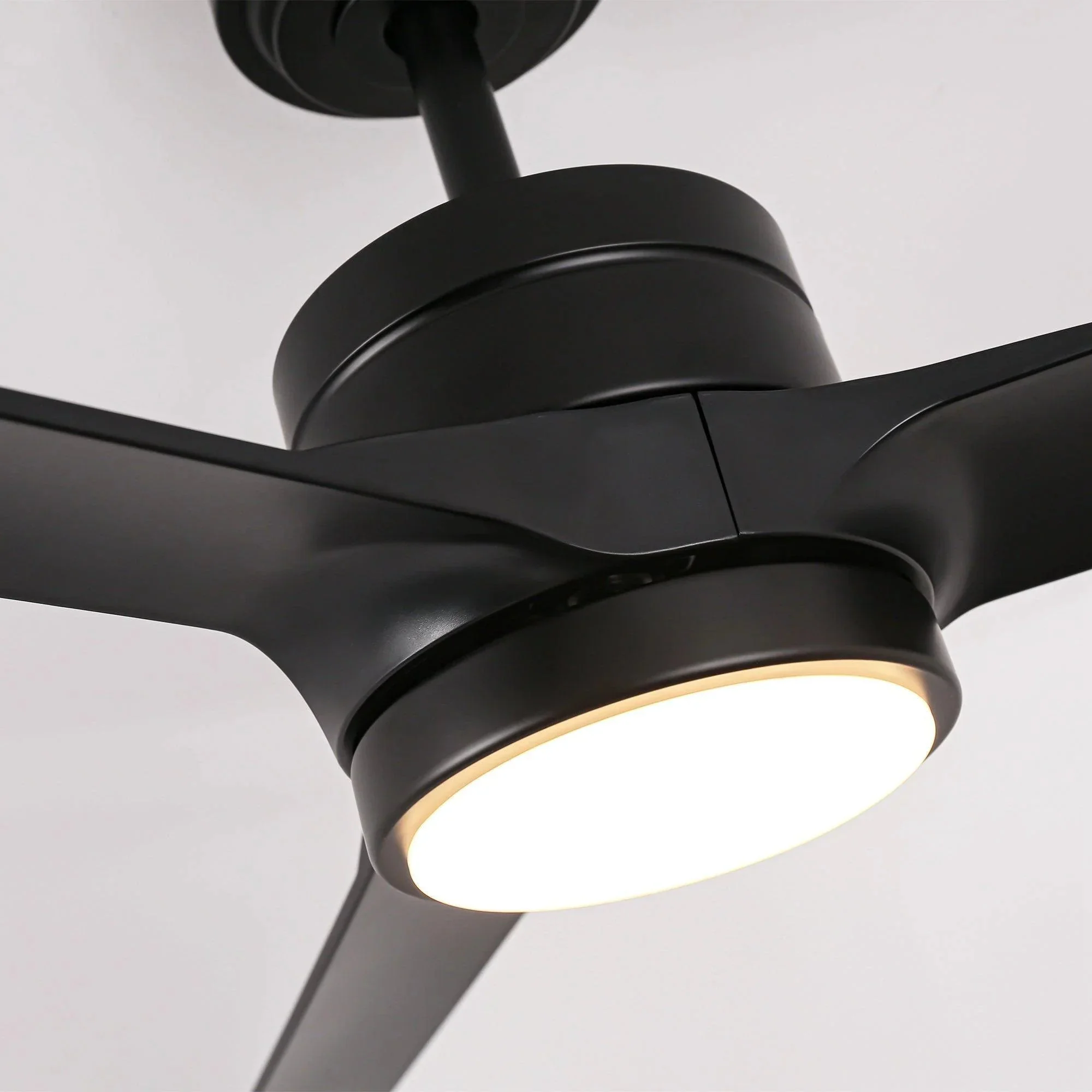 Parrot Uncle Vaczon 60-Inch Industrial Fan with LED Lighting and Remote Control (VZA01B111A) - Image 7