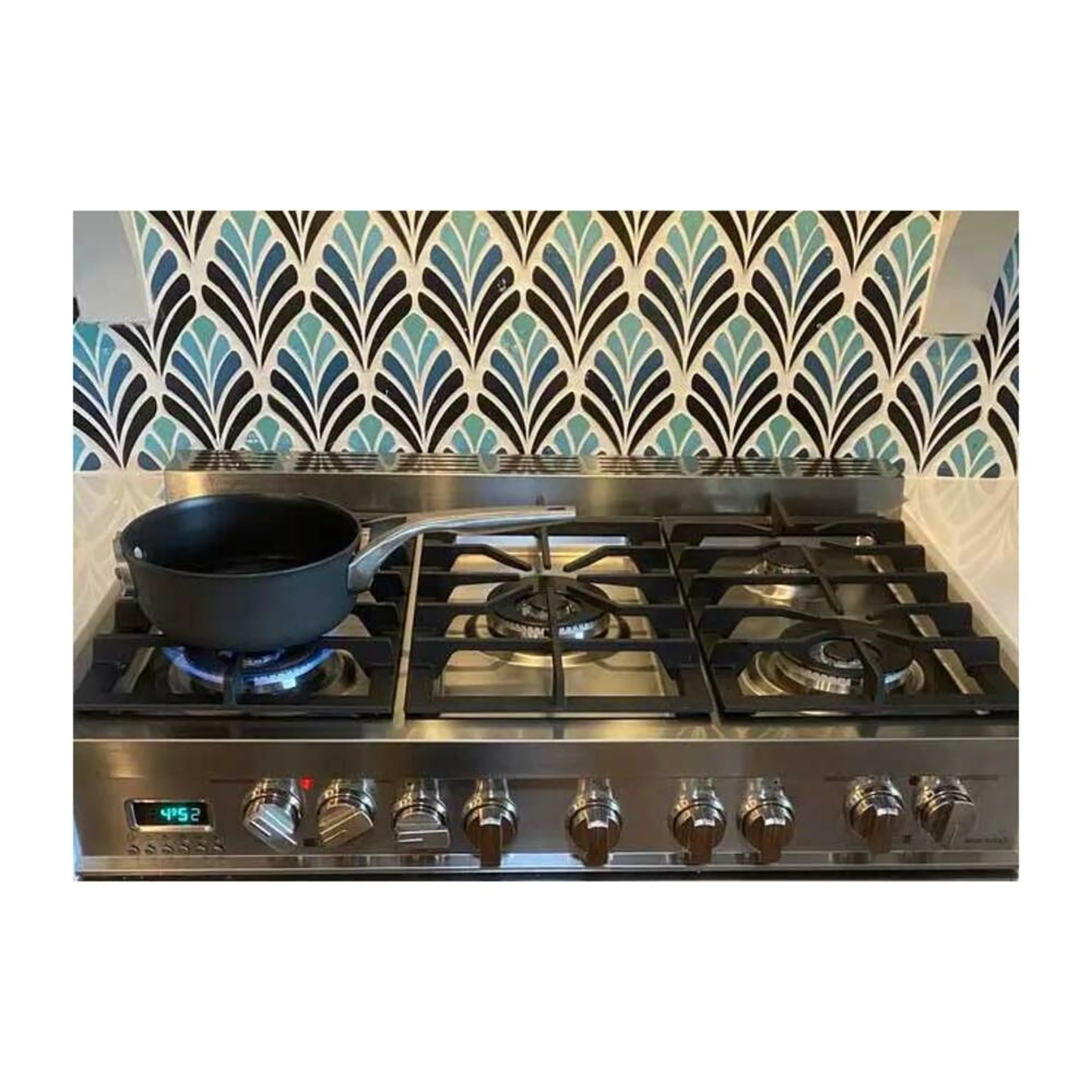 Verona 2-Piece Appliance Package - 36-Inch Dual Fuel Range with Double Oven and Wall Mount Range Hood in Stainless Steel - Image 3