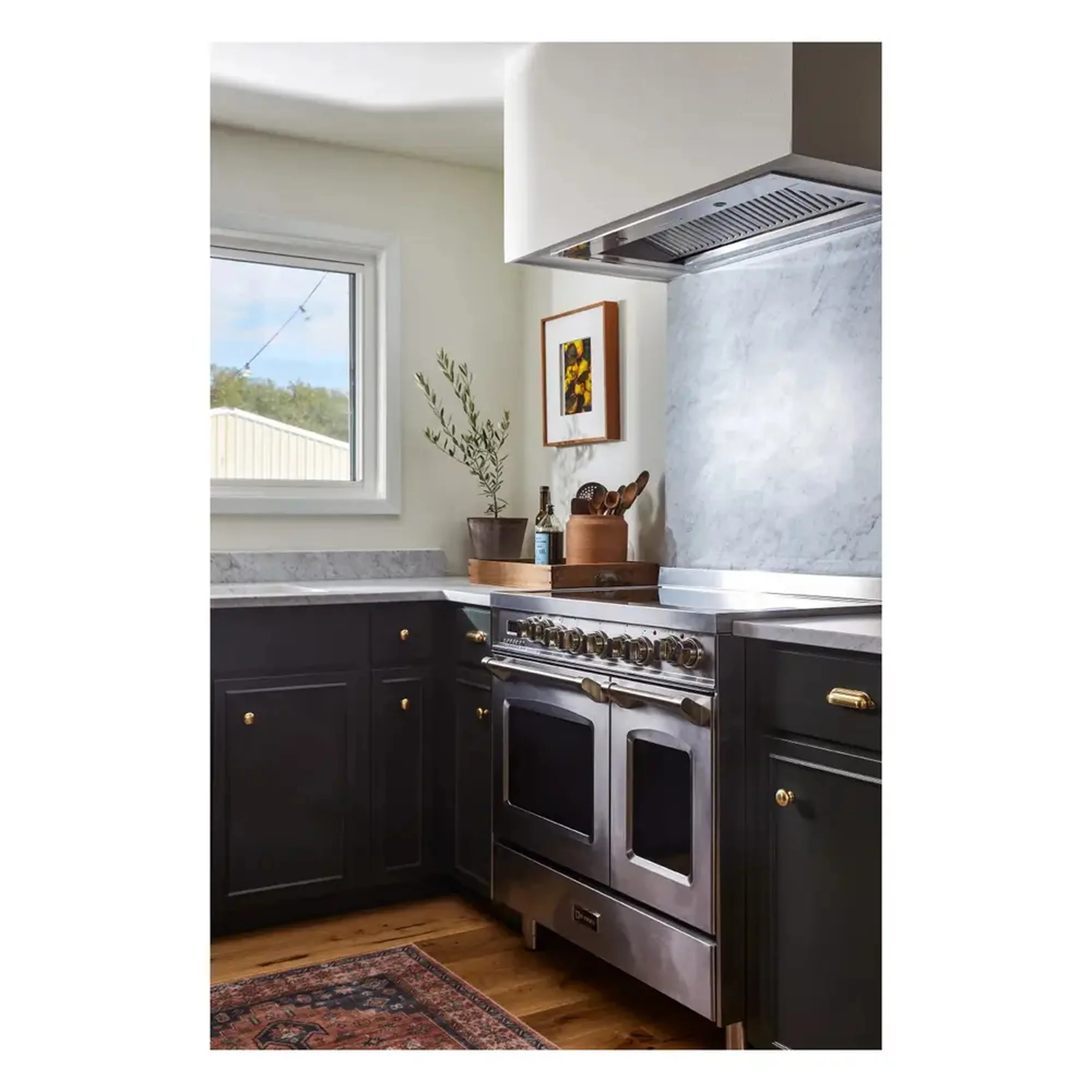 Verona 2-Piece Appliance Package - 36-Inch Electric Range with Double Oven and Wall Mount Range Hood in Stainless Steel - Image 4