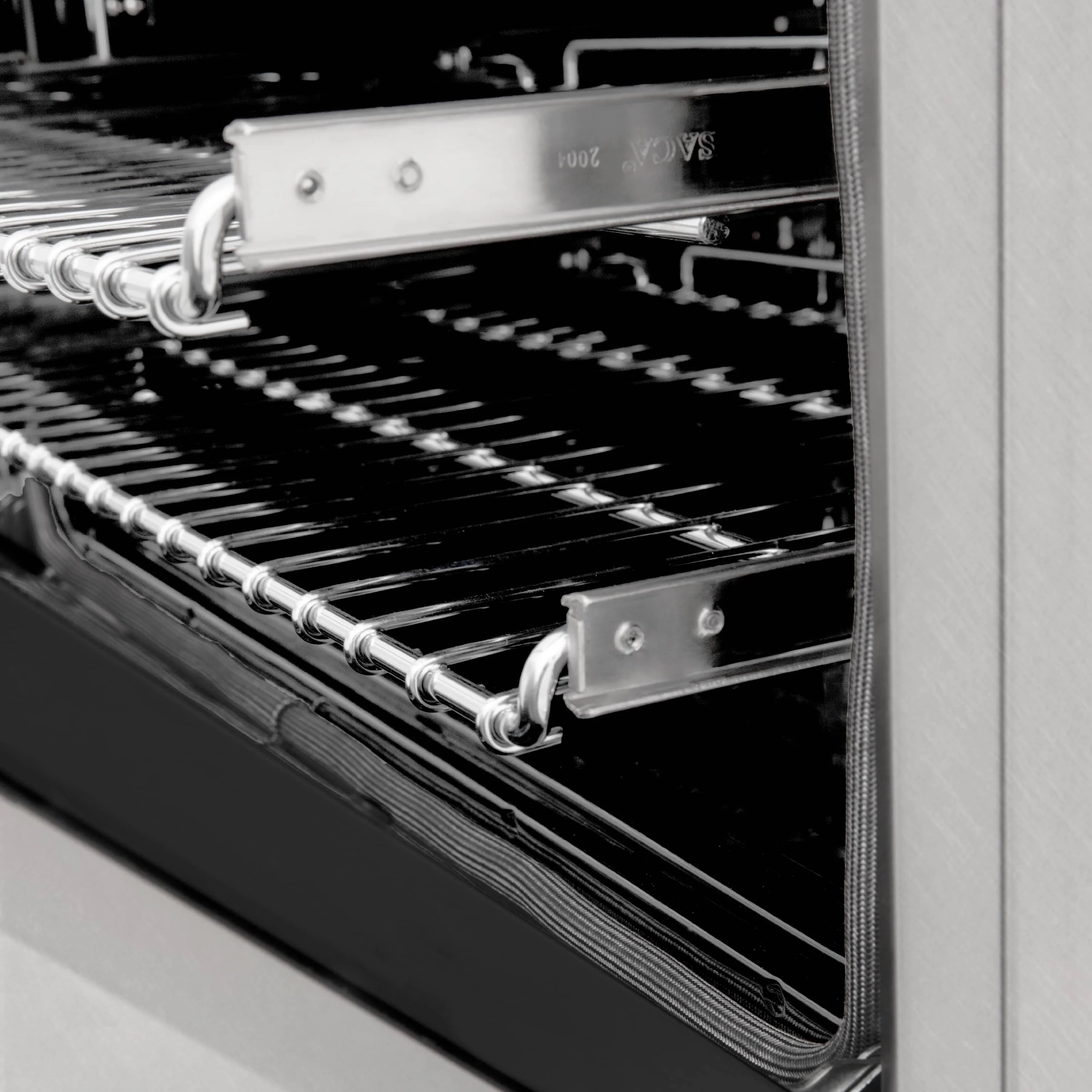 ZLINE Legacy Series Autograph Edition 24-inch Dual Fuel Range with Gas Stove and 2.8 Cu. Ft. Electric Oven in Fingerprint Resistant Satin Stainless Steel with Matte Black Accents (RASZ-SN-24-MB) - Image 17